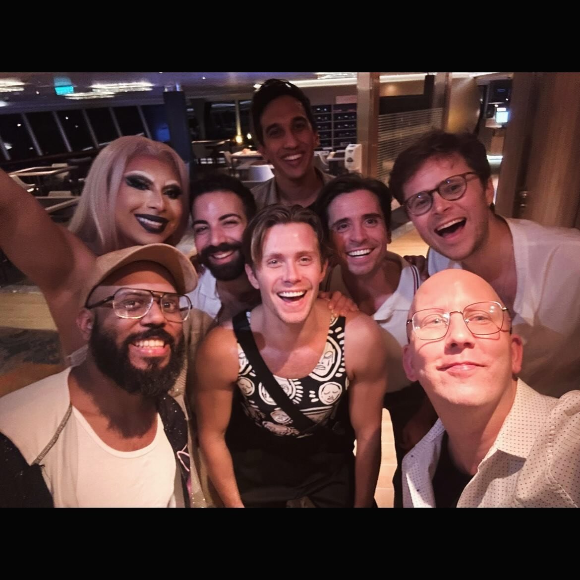 Such a pleasure to play and hang with this lovely bunch for 8 days πΊπΈπ²π½π₯πΆπ§‘
@brianjnash @mohanritsema @willshish @robhouchen @mattfdoyle @suttonleeseymour @amberiman_ @akeemwoods @castratanyc @voldemort
