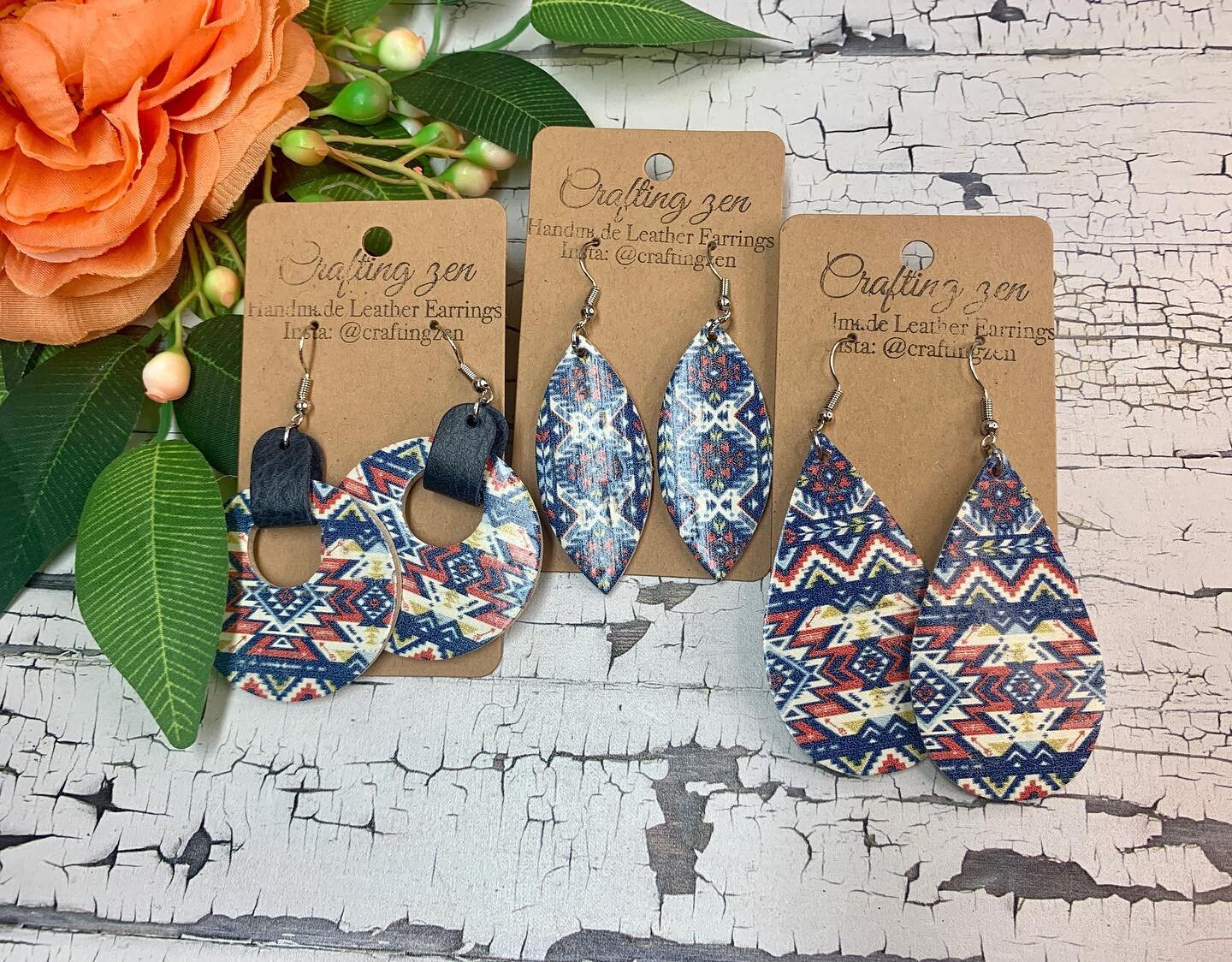 Digging that Southwest vibe these days. I do believe I was meant to grow up on a ranch out west. Pattern will vary depending on style chosen and the placement on the leather. 

www.craftingzenleather.com

#craftingzenleather #earrings #armstrongjewel