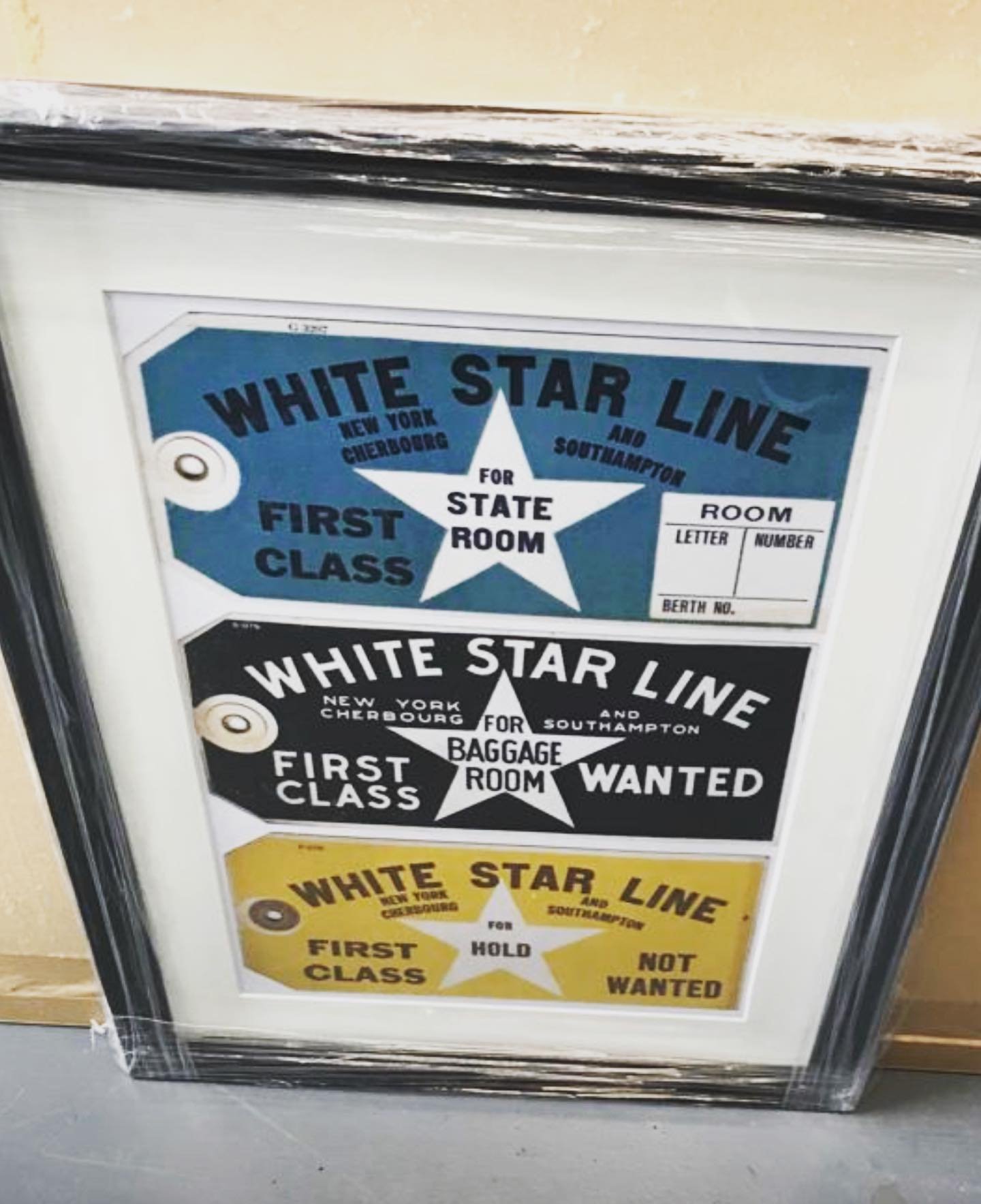 Nicely framed luggage labels from the Golden Age of Travel 👉 GalleryRetro.com

#whitestar #vintagetravelposter #goldenageoceanliners #posterdesign #luggagelabel #vintageadvertising #wallpaper #graphicdesign #interiordesign #artdeco #commercialgraphi