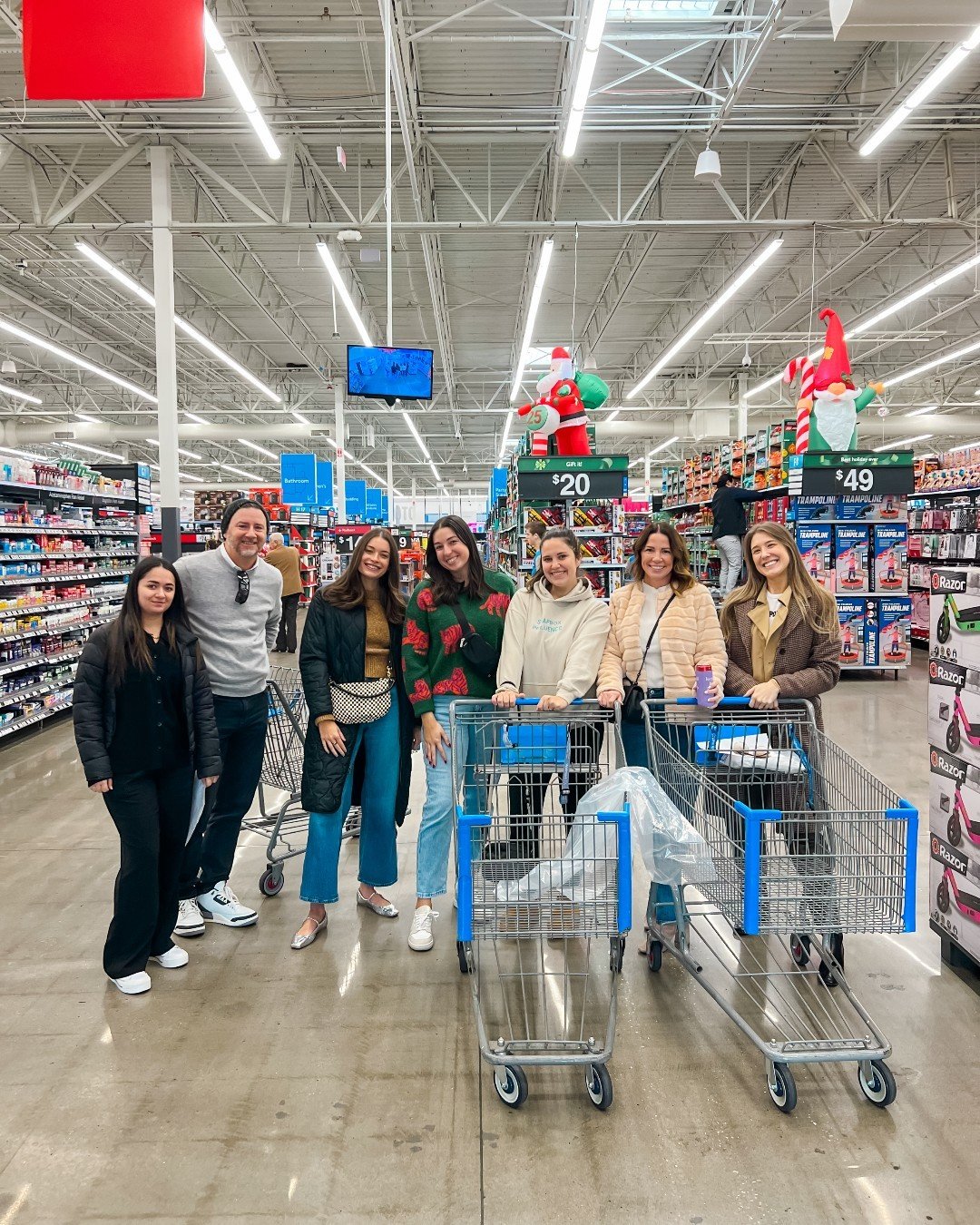 We love getting to shop for the kids of Northwest Arkansas with Sharing and Caring! This organization is near and dear to our hearts, and we are so thankful to help families spread the holiday cheer!🎄 🎁 🌟