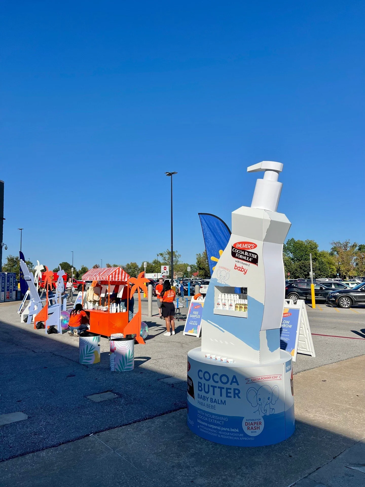 WOW moments for Palmer’s Baby! π
We loved creating this @Palmers Baby WOW pallet featured at @Walmart Store #100 in Bentonville, AR and #5260 in Rogers, AR where @ninaghoulina and @paulreacts stopped by to meet fans and sign autographs!
Desi