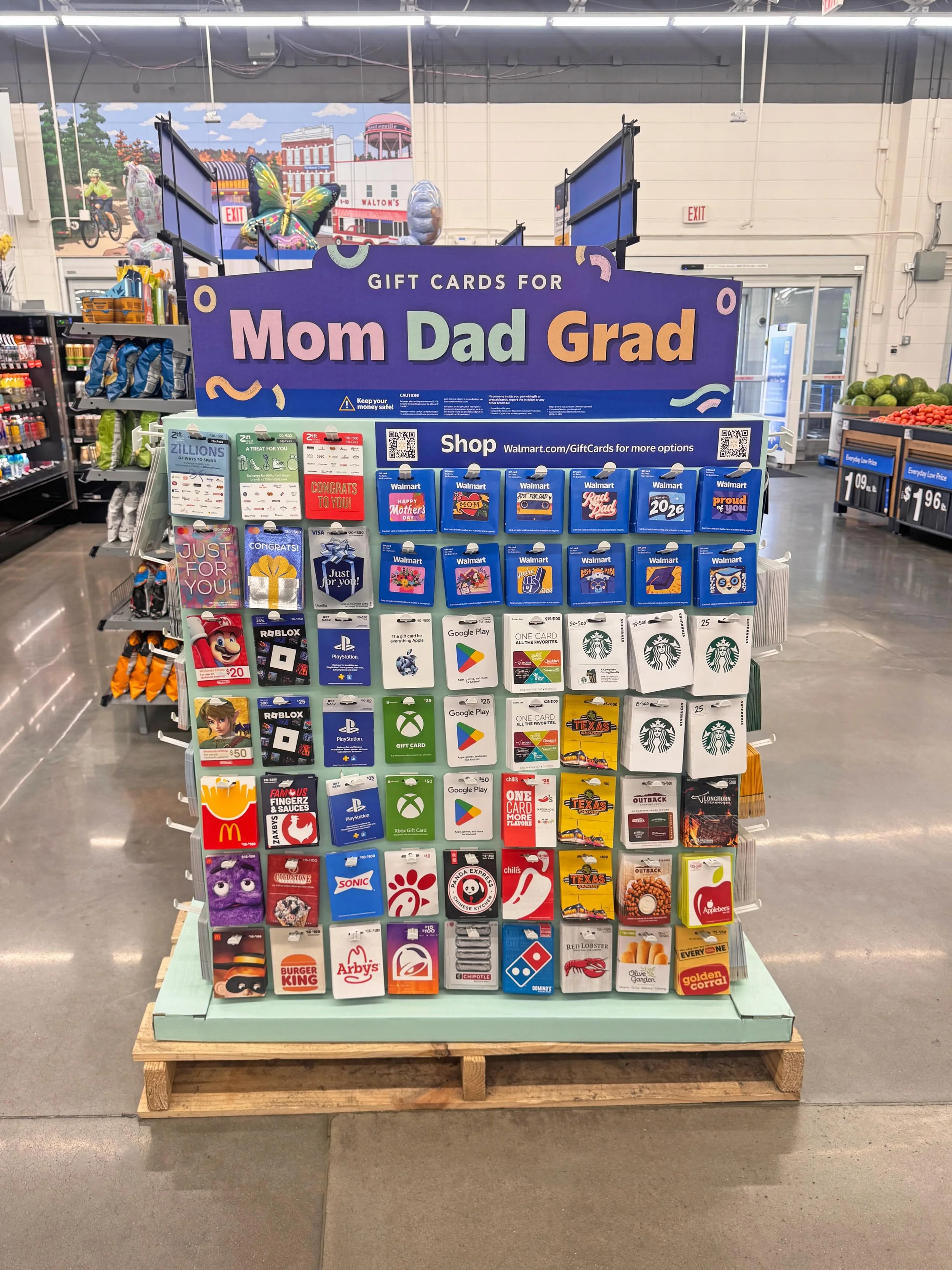 We loved bringing this Moms, Dads &amp; Grads campaign to life with&nbsp;@walmart and @incommpayments 

From in-store displays through @kendalkinggroup to digital strategy and influencer campaigns through @soapboxretail, this project brought multiple