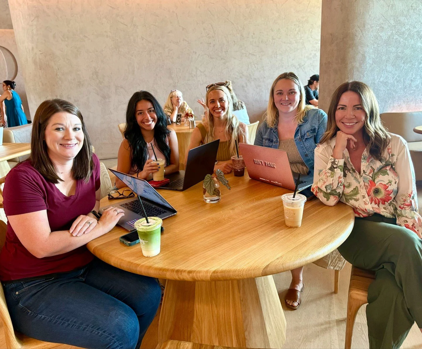 Coffee dates with the best team ☕🤎