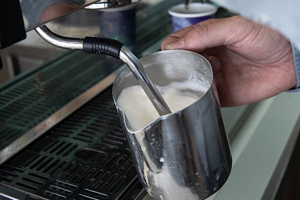 Tutorial Barista - Las claves para elegir la jarra de la leche 