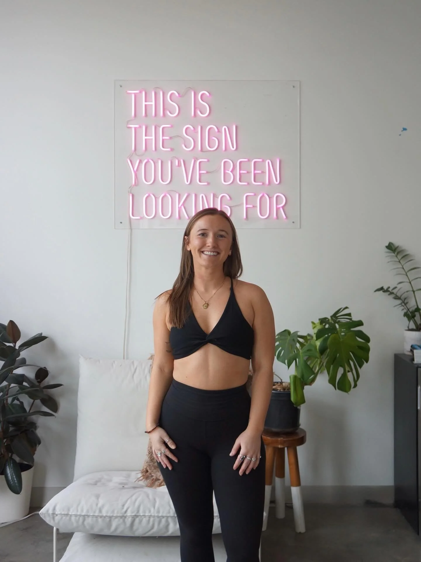 Happiest of birthdays to our sweet @tess_welch π©Ά
She brings the East Coast grit, the loudest hype, and the kind of strength that makes you find one more rep. She sees your power before you do and she won’t let you leave without feeling it πͺ?
