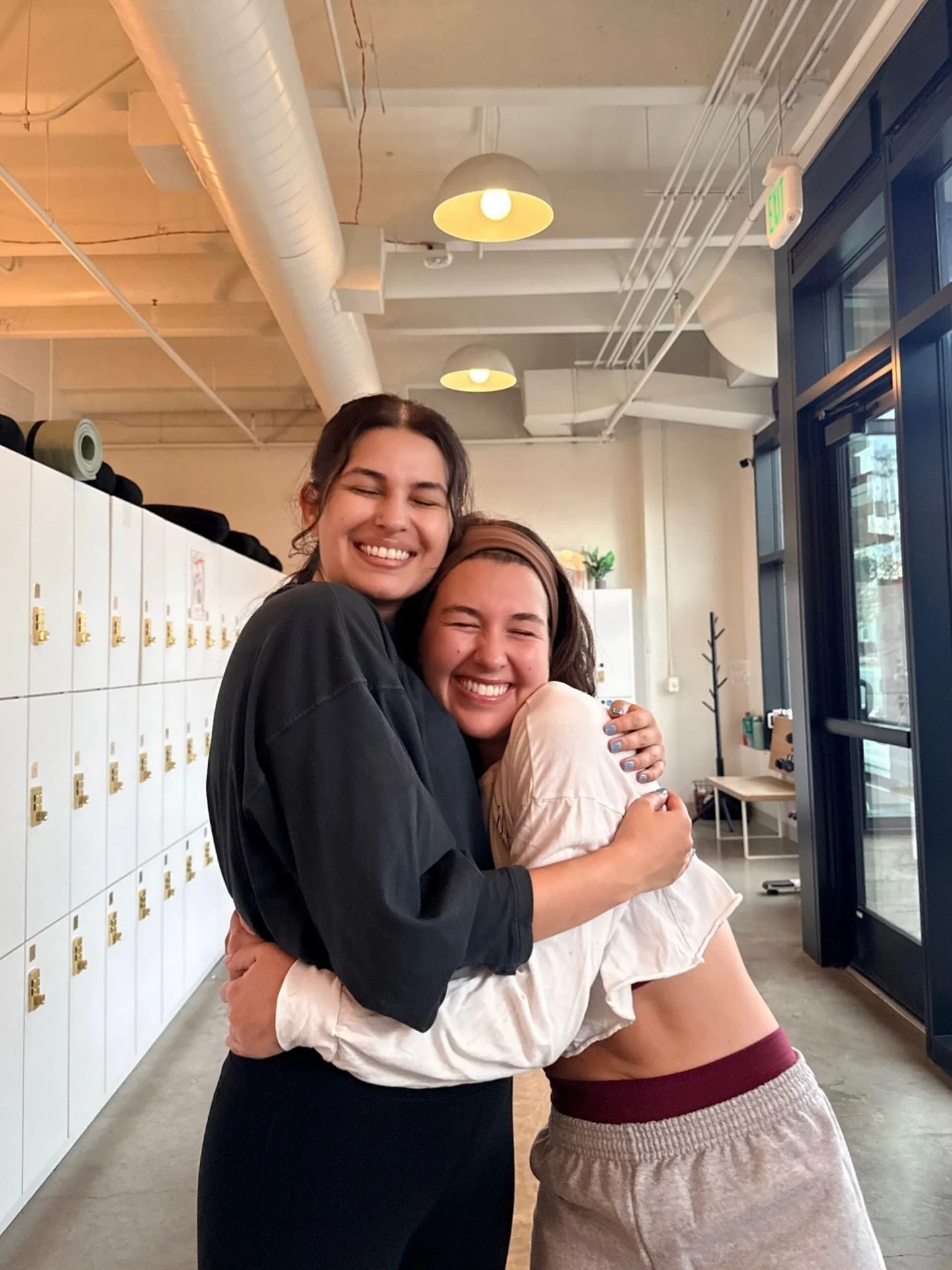 The best things in life are better shared, especially a Viv class 🥰

All recurring members are eligible to claim 5 FREE guest passes to share with friends and family this holiday season!!! 

Follow the link in our bio and enter the code 5GUESTSFREE 