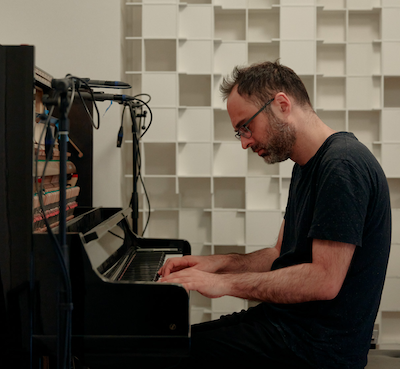 “music just flowed out of Lyle”