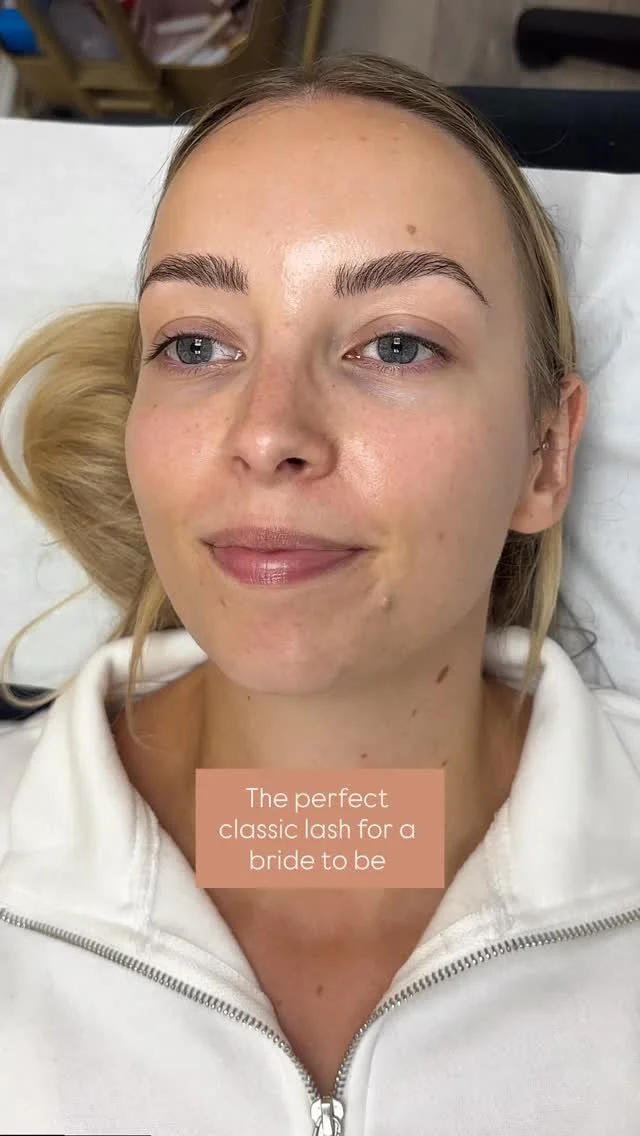 Dreamy bridal lashes for Emily 💖
.
#lashextensions #classiclashes #bridallashes #lasheschester
