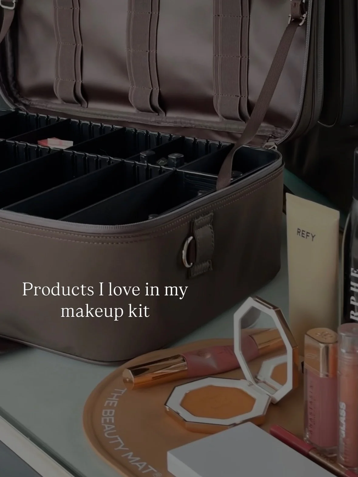 Products I love in my kit ✨💗💄💋
.
#makeupkit #makeupartistkit