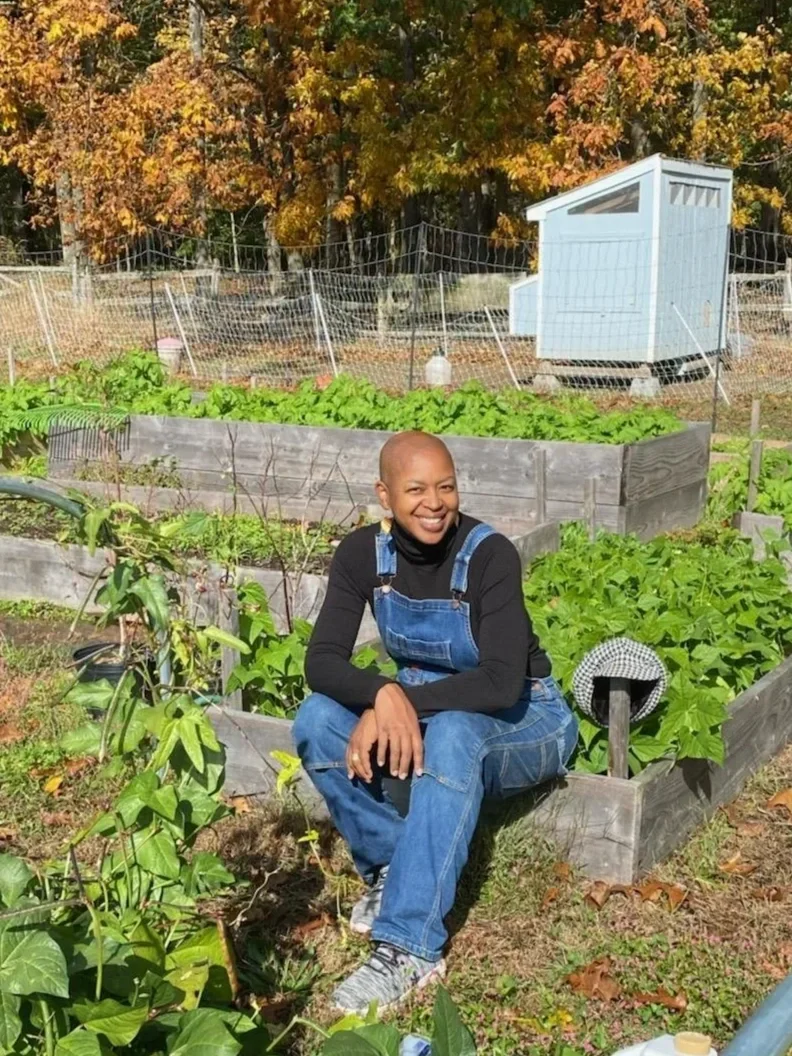 Tomia MacQueen, Wildflower Farm