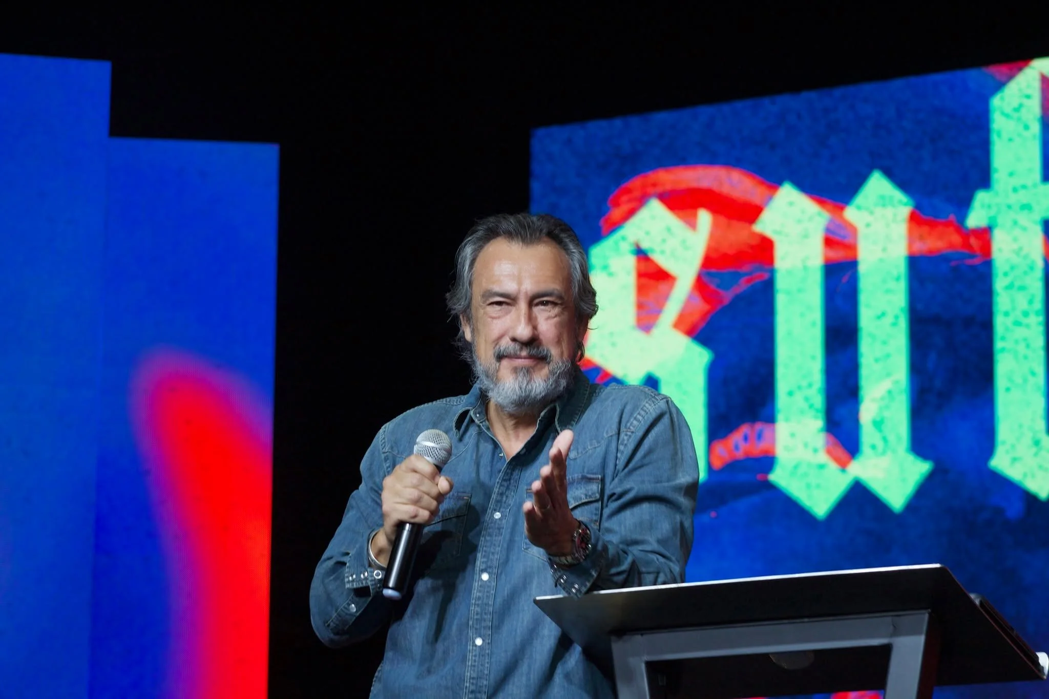 🔥 Domingo lleno de la presencia de Dios 🔥
Si te perdiste la pr&eacute;dica o el estudio en ingl&eacute;s, &iexcl;te dejamos los enlaces para que no te lo pierdas! 📖💻

👉 https://www.facebook.com/casadelreybrownsville/videos/816369664084910

👉 ht