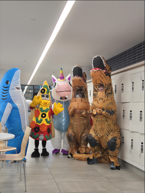 Halloween Run MAscots.png