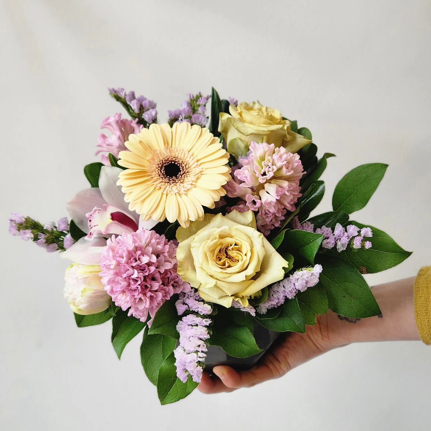 Happy Saturday, and let the long weekend begin! We're here 10-6pm today.

Sunday ▪︎ 11-3pm
Monday ▪︎ CLOSED 

#longweekendyeg #maylong #springvibes #yegflorist #swishandcompany