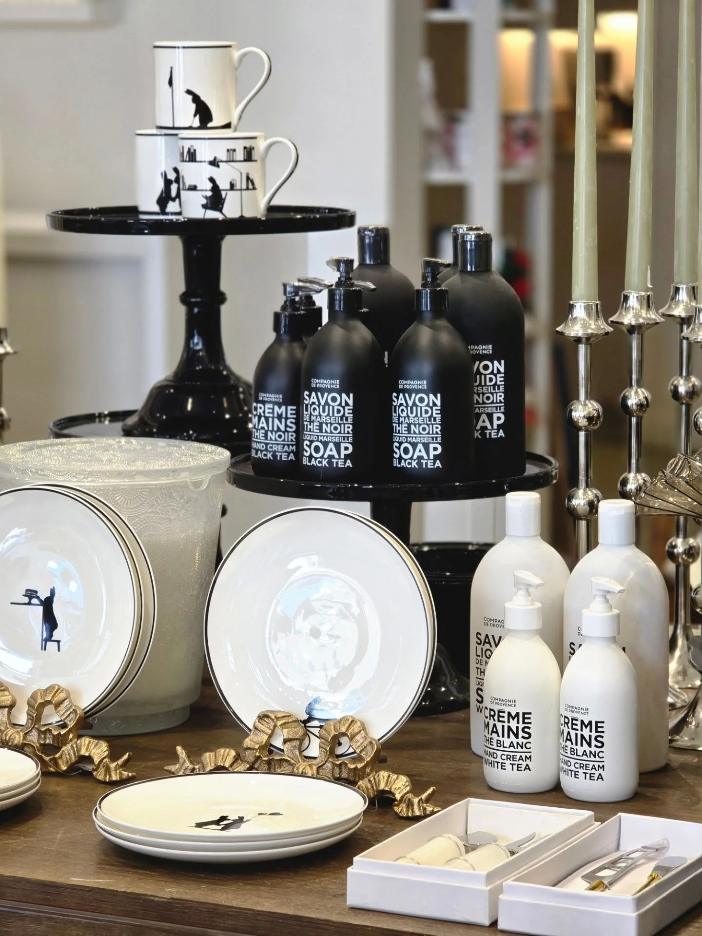 Little luxuries for an peaceful Tuesday. Swing by and stay a while. 🤍

#swishandcompany