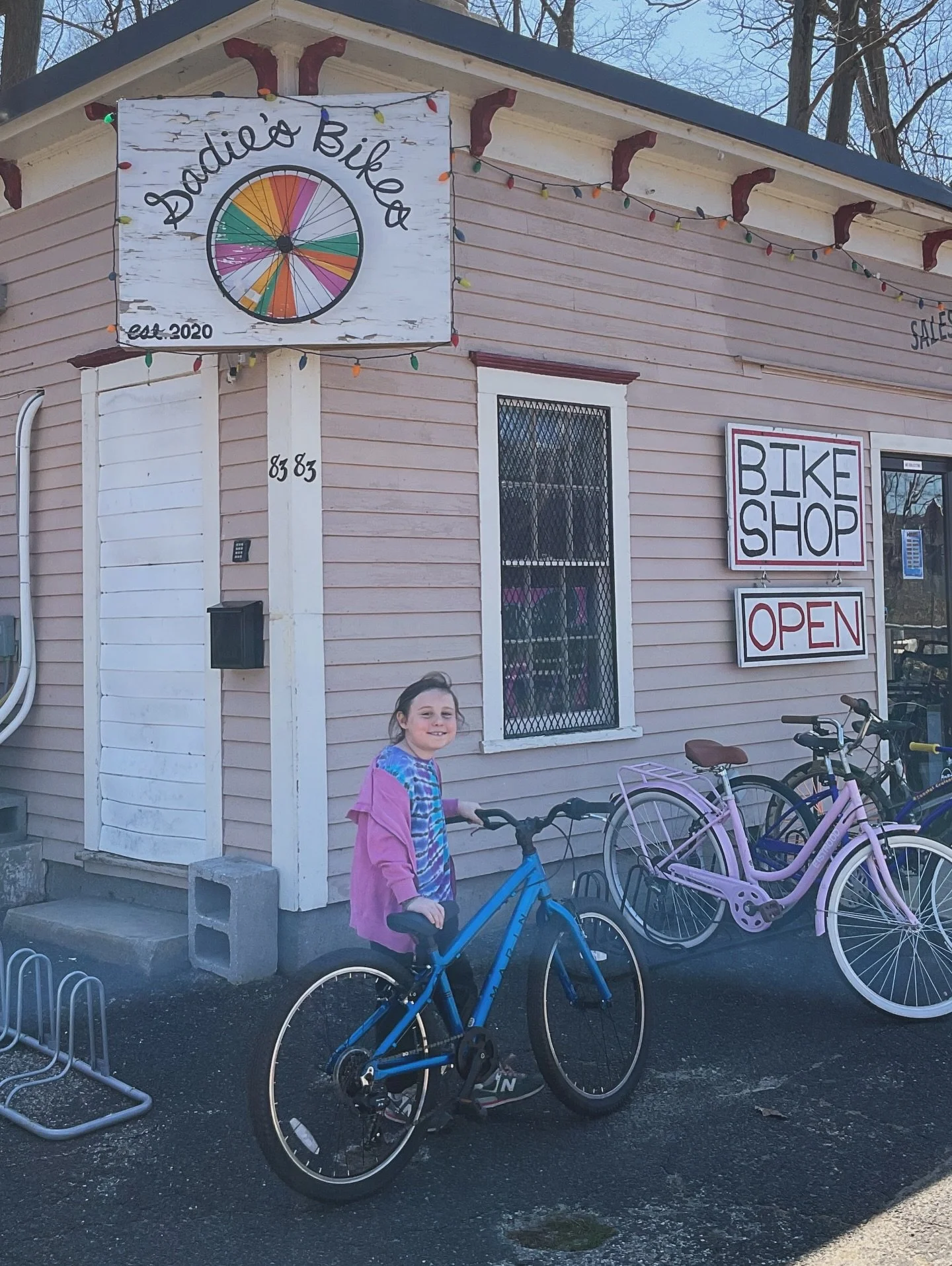 Wheelin Again Wednesday 

Another week of bikes out the door to their new homes.  Whether getting their kiddo their next bike for the season or helping to get someone riding again, it&rsquo;s rewarding to feel the trust my customers give me when they