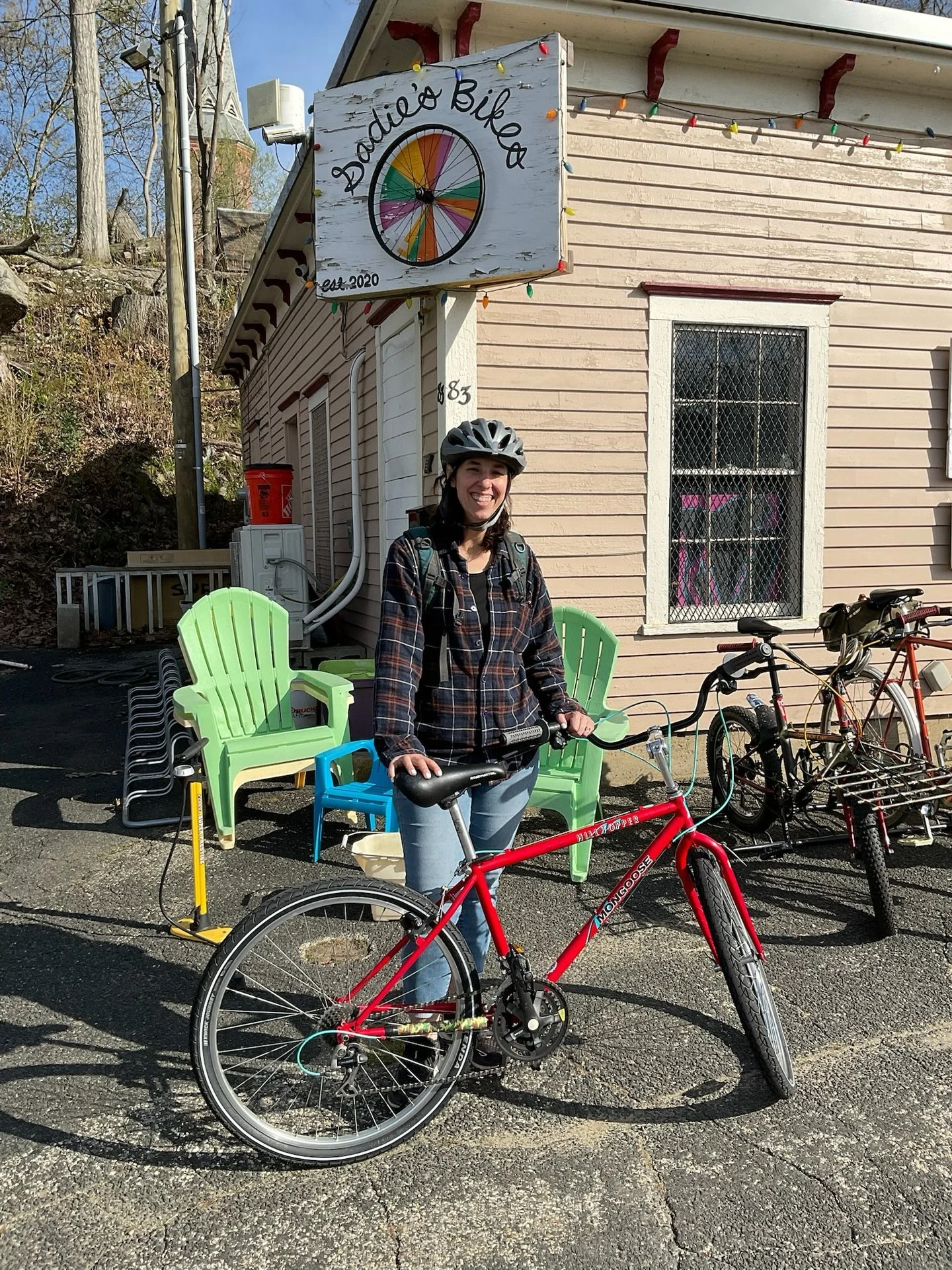 Wheelin&rsquo; Again Wednesday!

It has been such an awesome season so far, and it&rsquo;s really only just begun! Folks are coming in with great energy, eager to get on a bike - pictured here!

We keep all sizes in stock here at the shop, and a rang