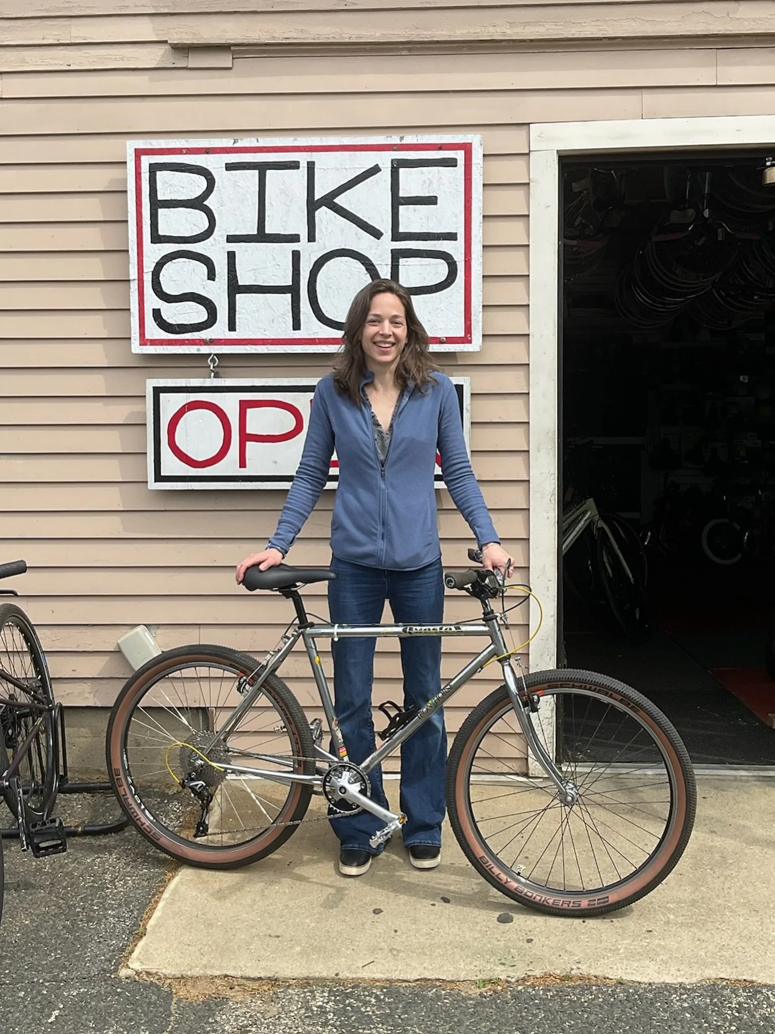 Wheelin&rsquo; Again Wednesday!

This week we sent out a few special builds, including two brand new Spring Green Retrospec bikes. We&rsquo;re happy to offer a range of styles, sizes, and types of bikes for all different kinds of riding - and that ou