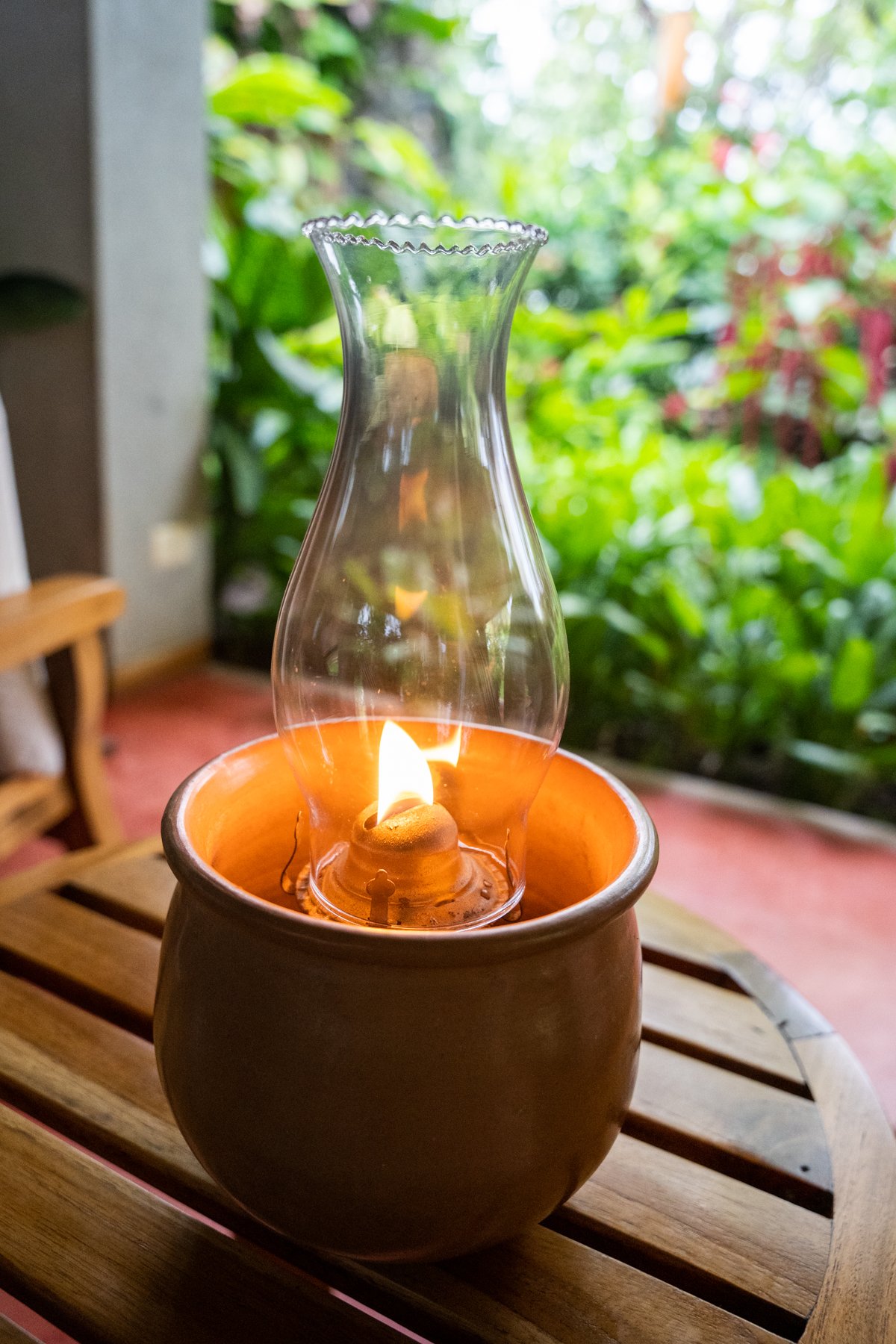 Nuestras nuevas lámparas de aceite recicladas — Hotel Capitán Suizo