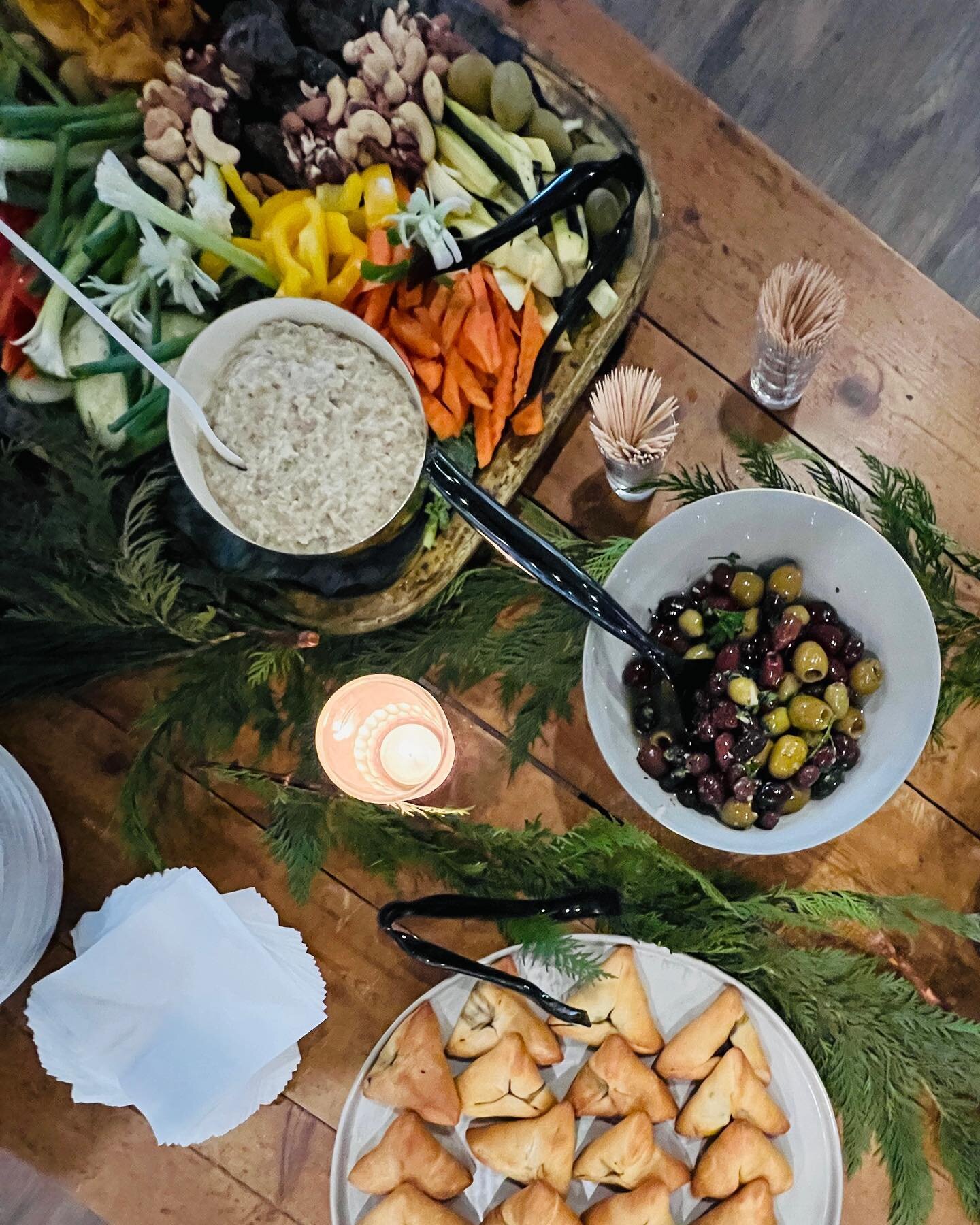 Thank you @hamrahs7spice, @kinderhookbottleshop, &amp; @samascottsgardenmarket for making our studio holiday party so special for all of us with the delicious savory Lebanese bites, gorgeous veggie and snacks spread, pomegranate ginger punch, &amp; o