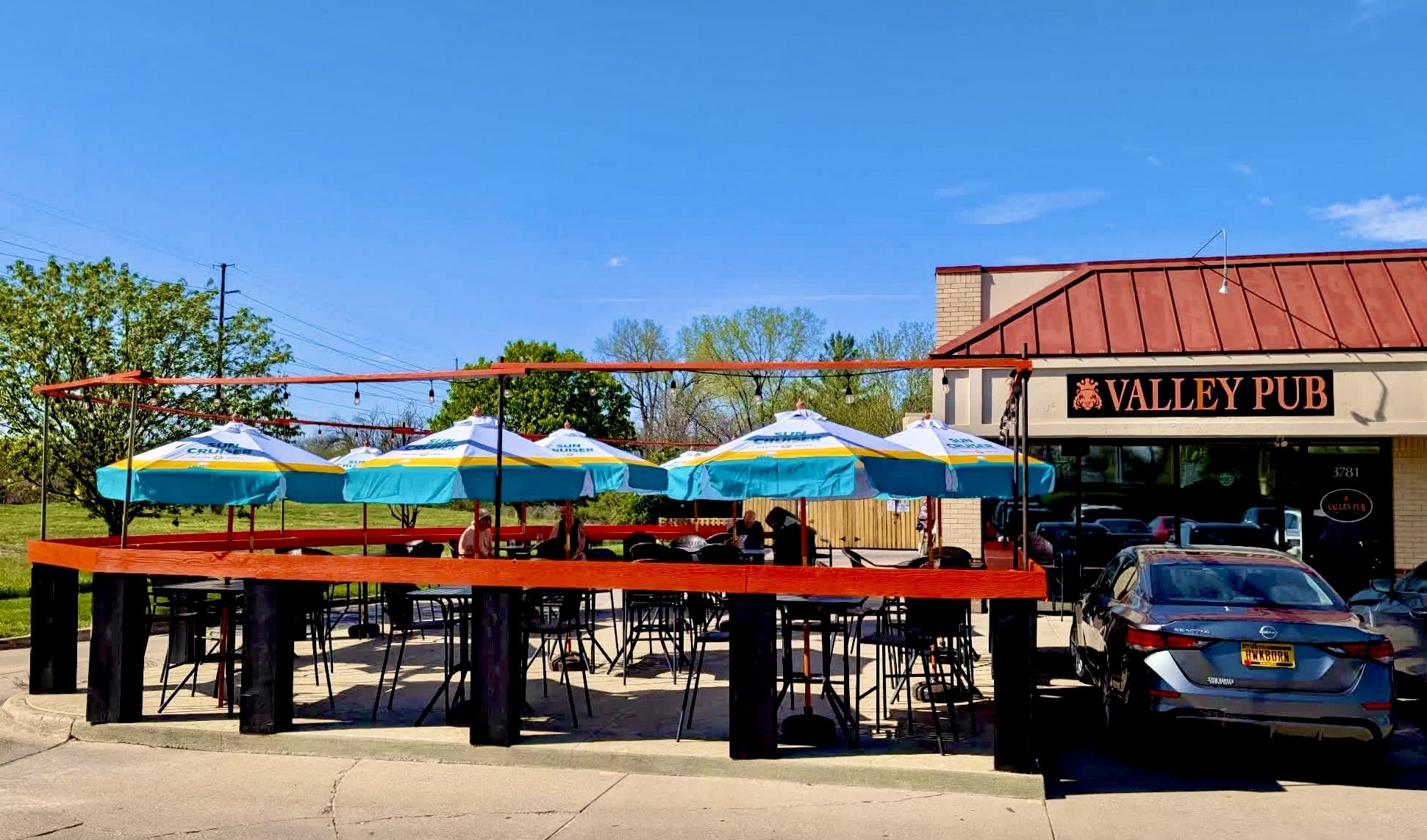 Valley Pub West Des Moines Bar and Grill Outside