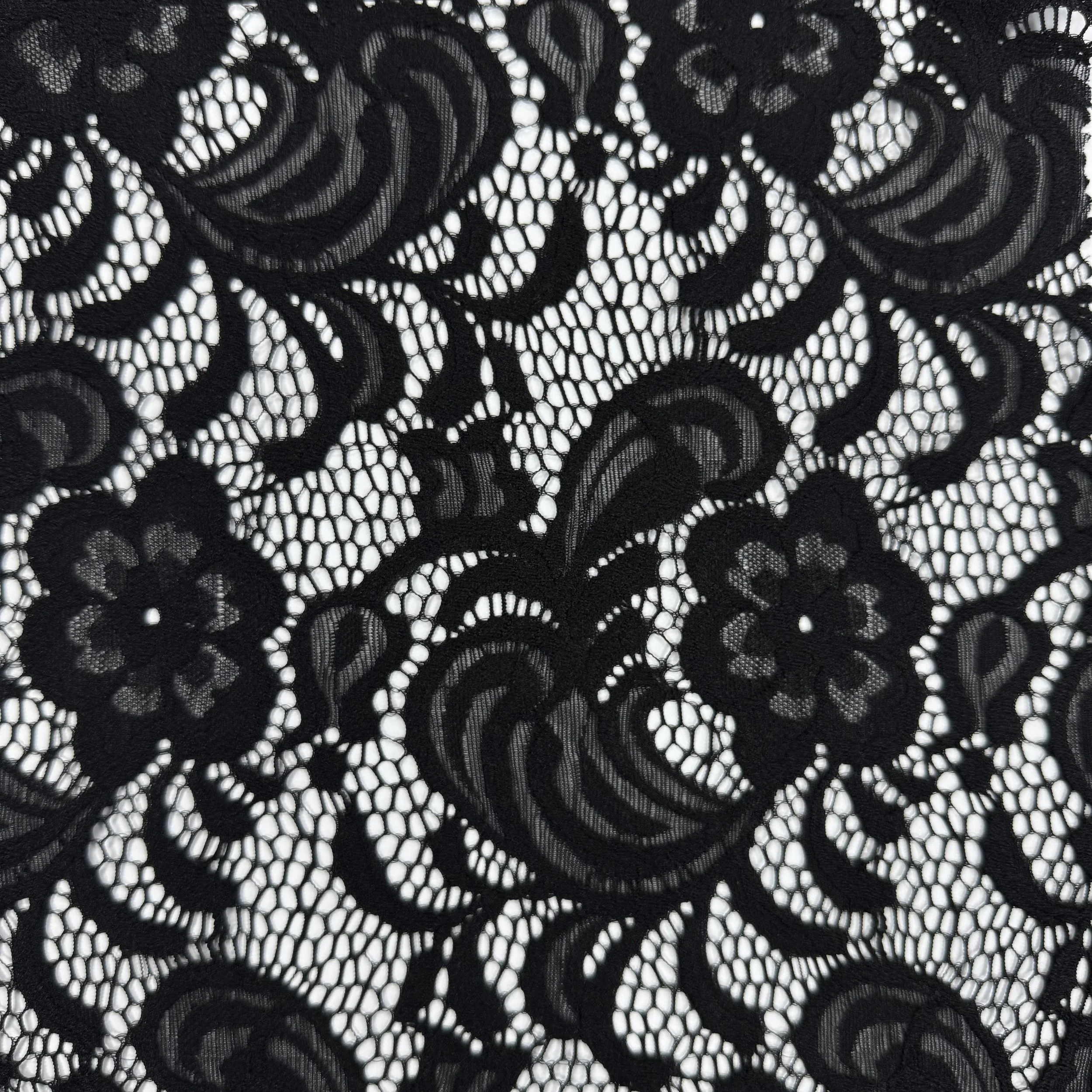 UC 5936 - BLACK (2).JPG