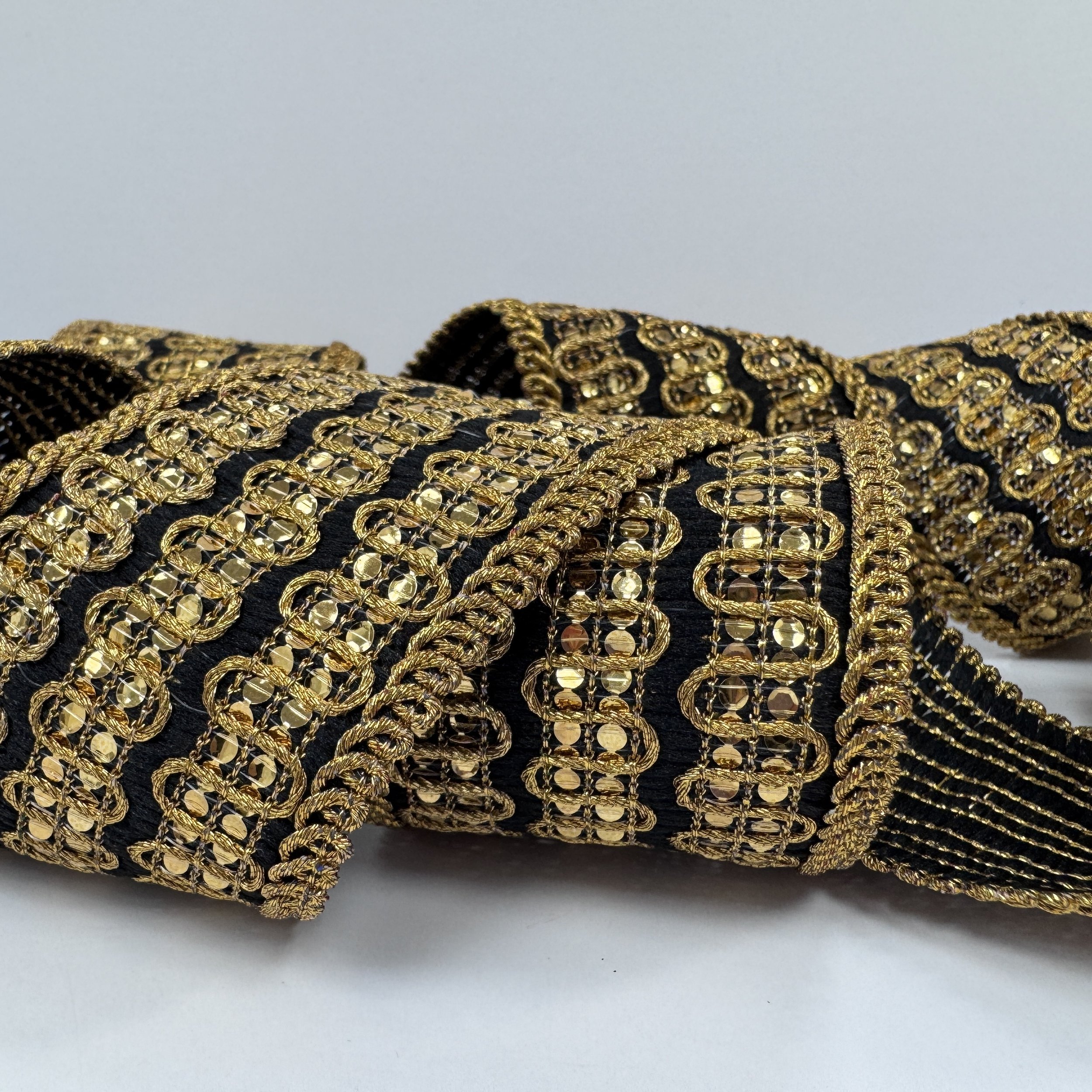 Embro Shine Wave Lace - Black Golden