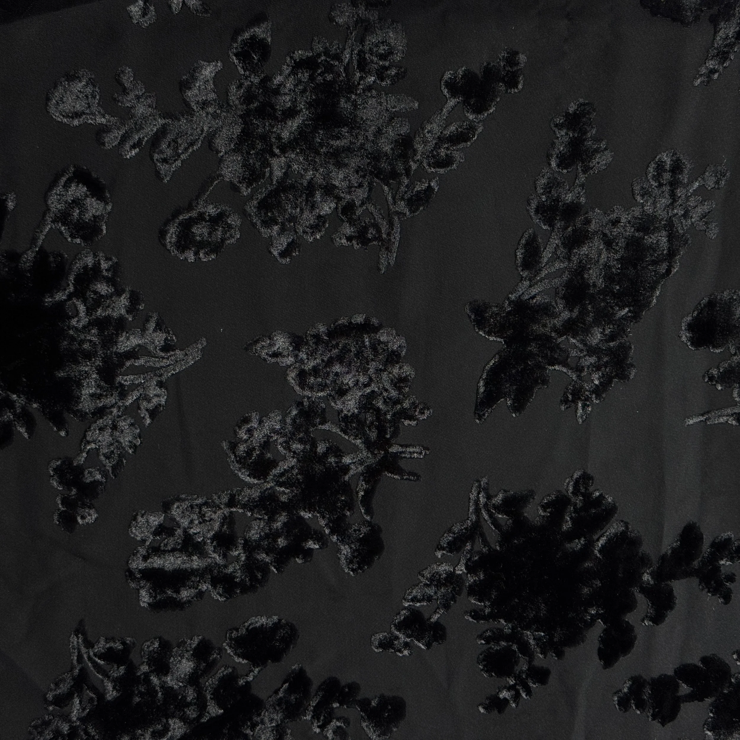 UC 5353 DSGN 1220  C#1 BLACK (3).JPG