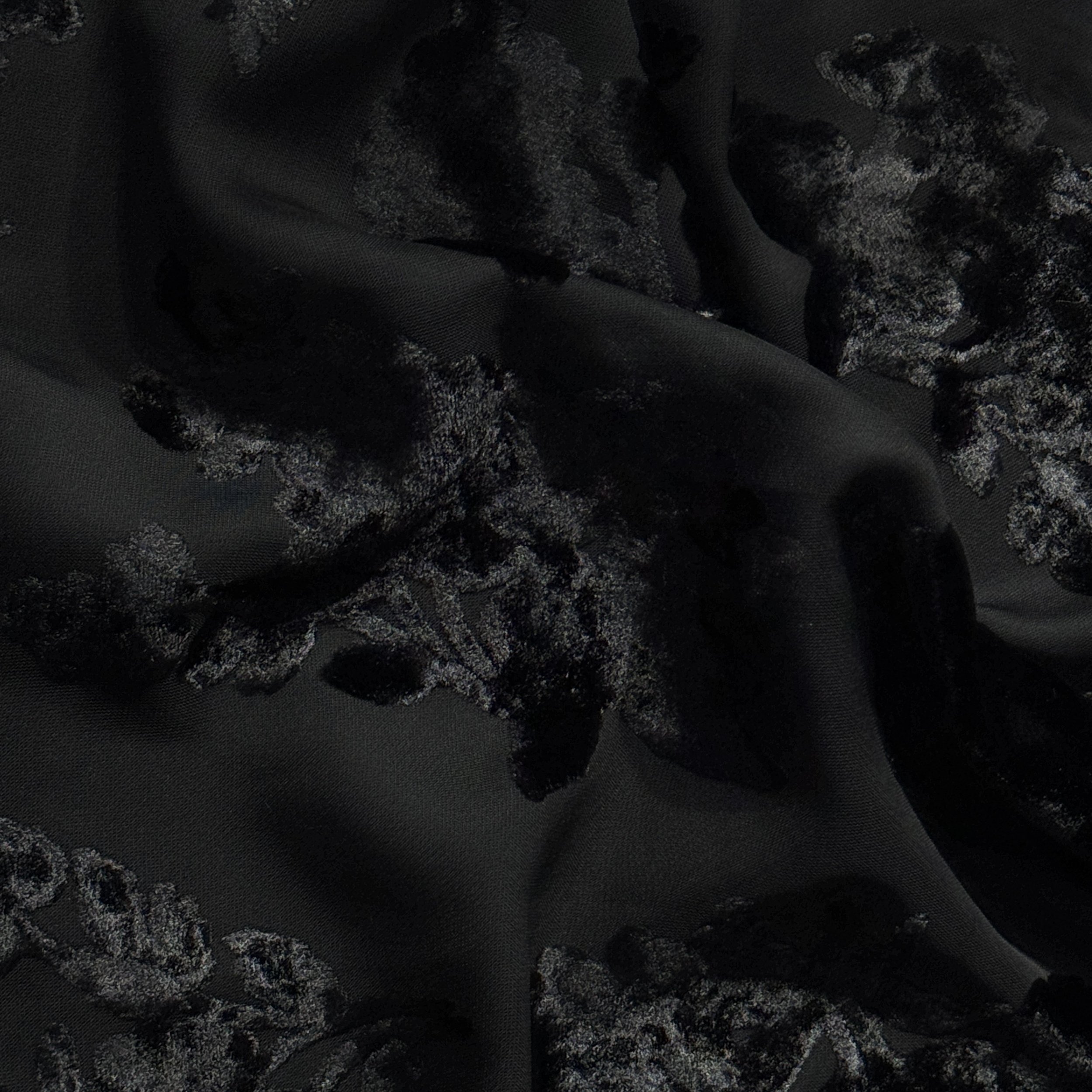 UC 5353 DSGN 1220  C#1 BLACK (1).JPG