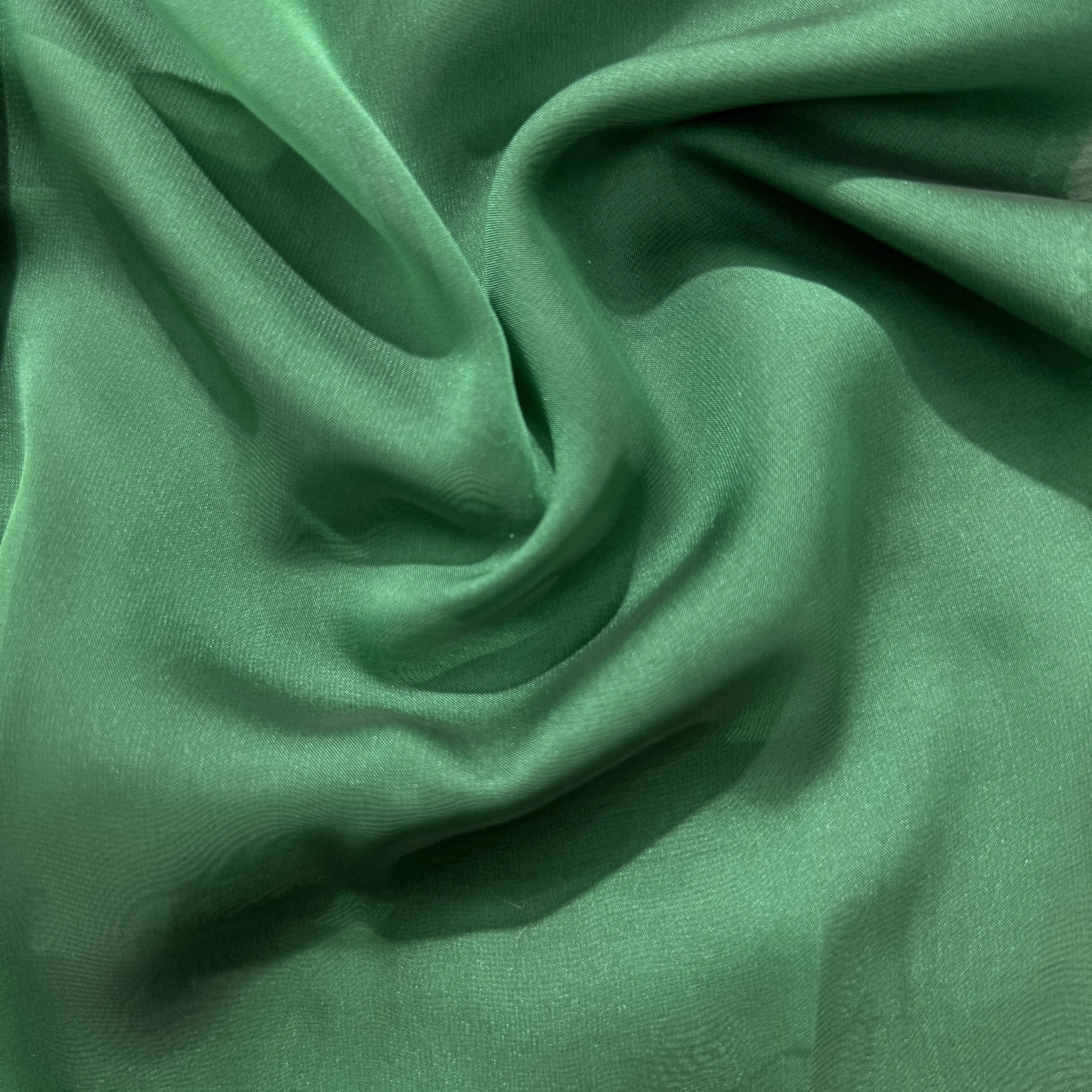 UC 5580 - EMERALD (1).JPG
