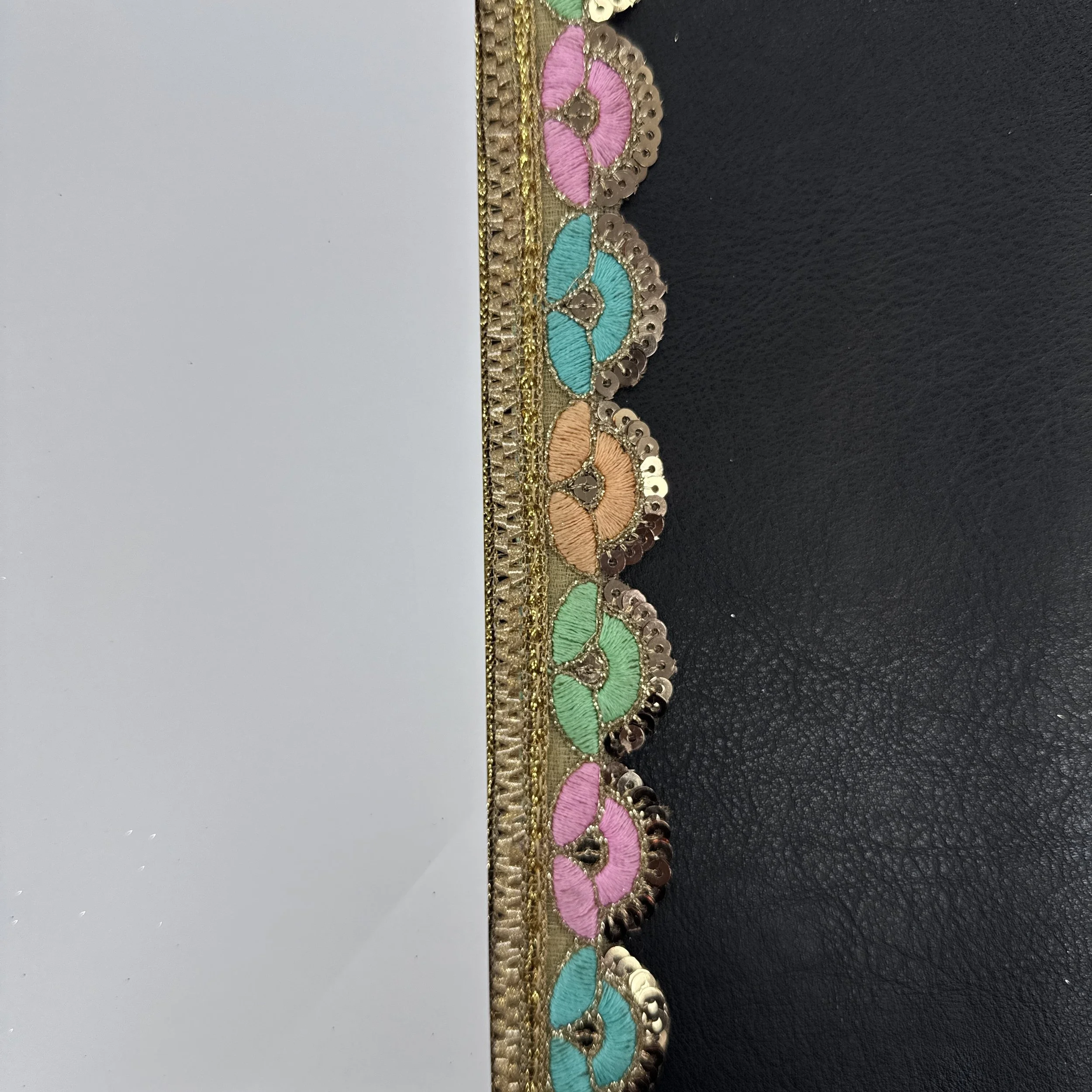 UC-LT-5913 - Light Multicolor (1).JPG