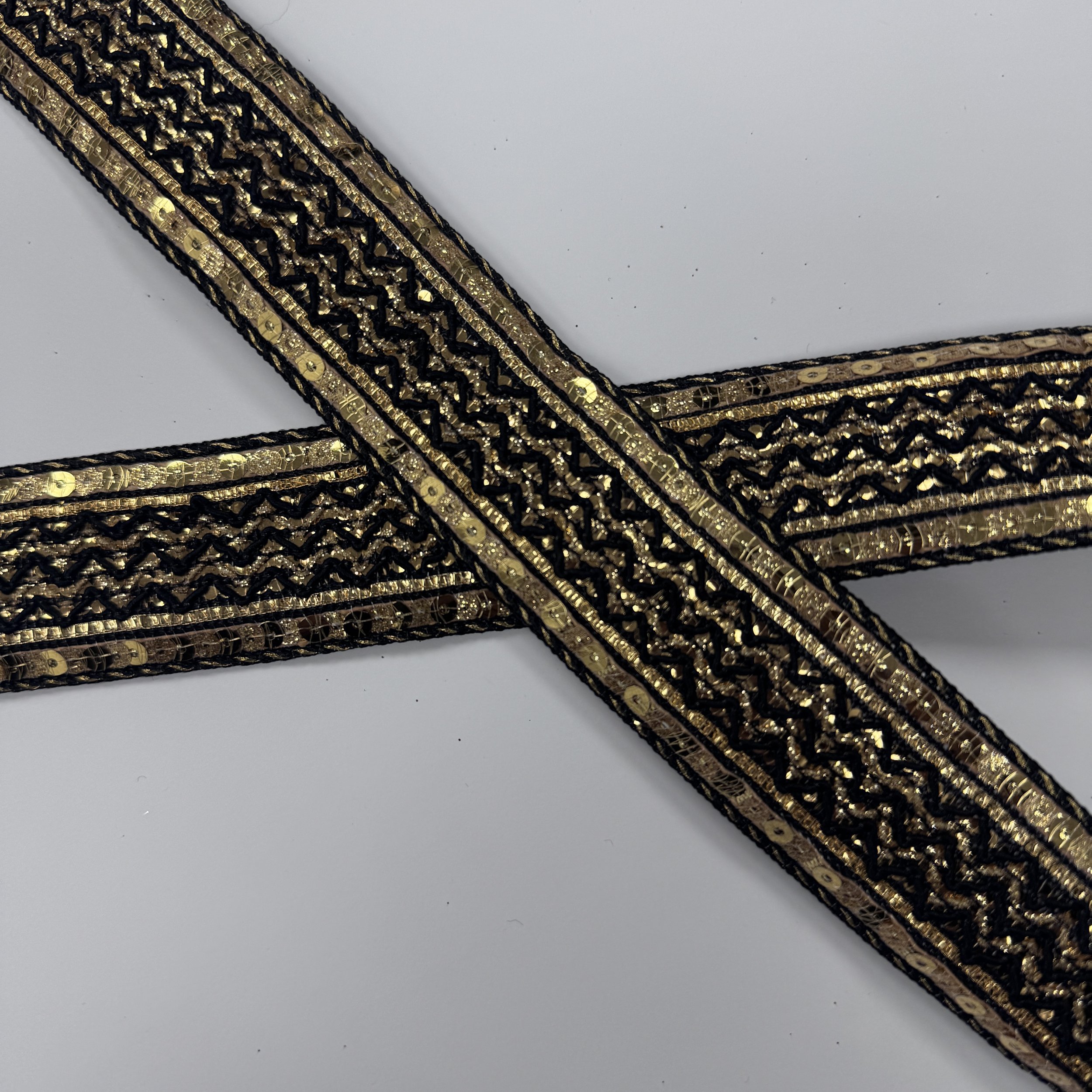 Heritage Border Trim - Golden Black