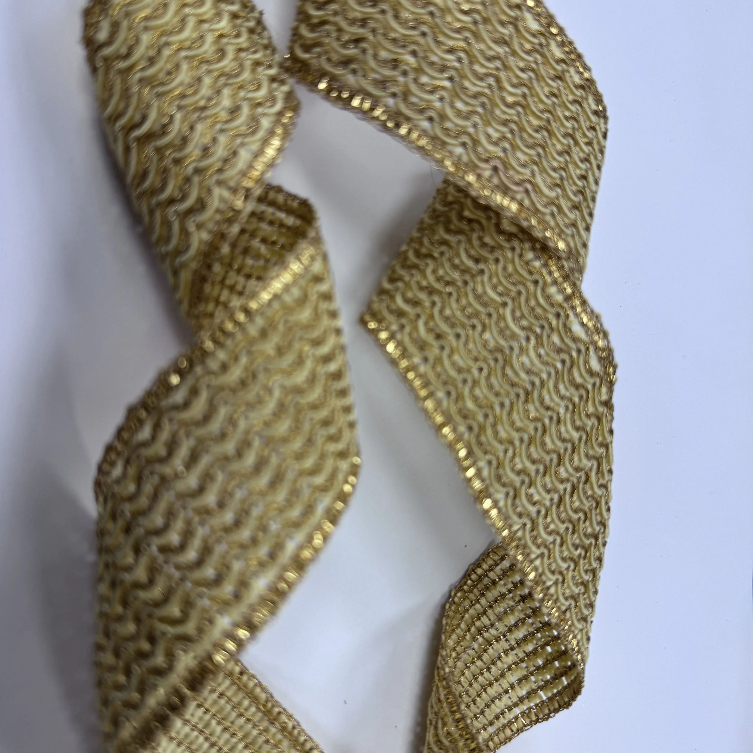 UC-LT-5928-Soft Metallic Gold (4).JPG