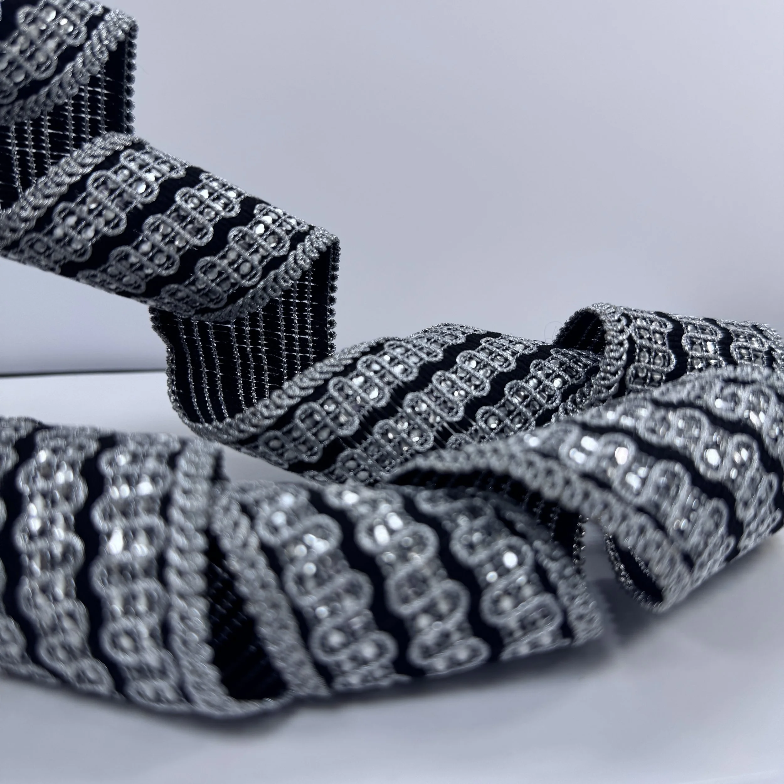 Embro Shine Wave Lace - Black Silver