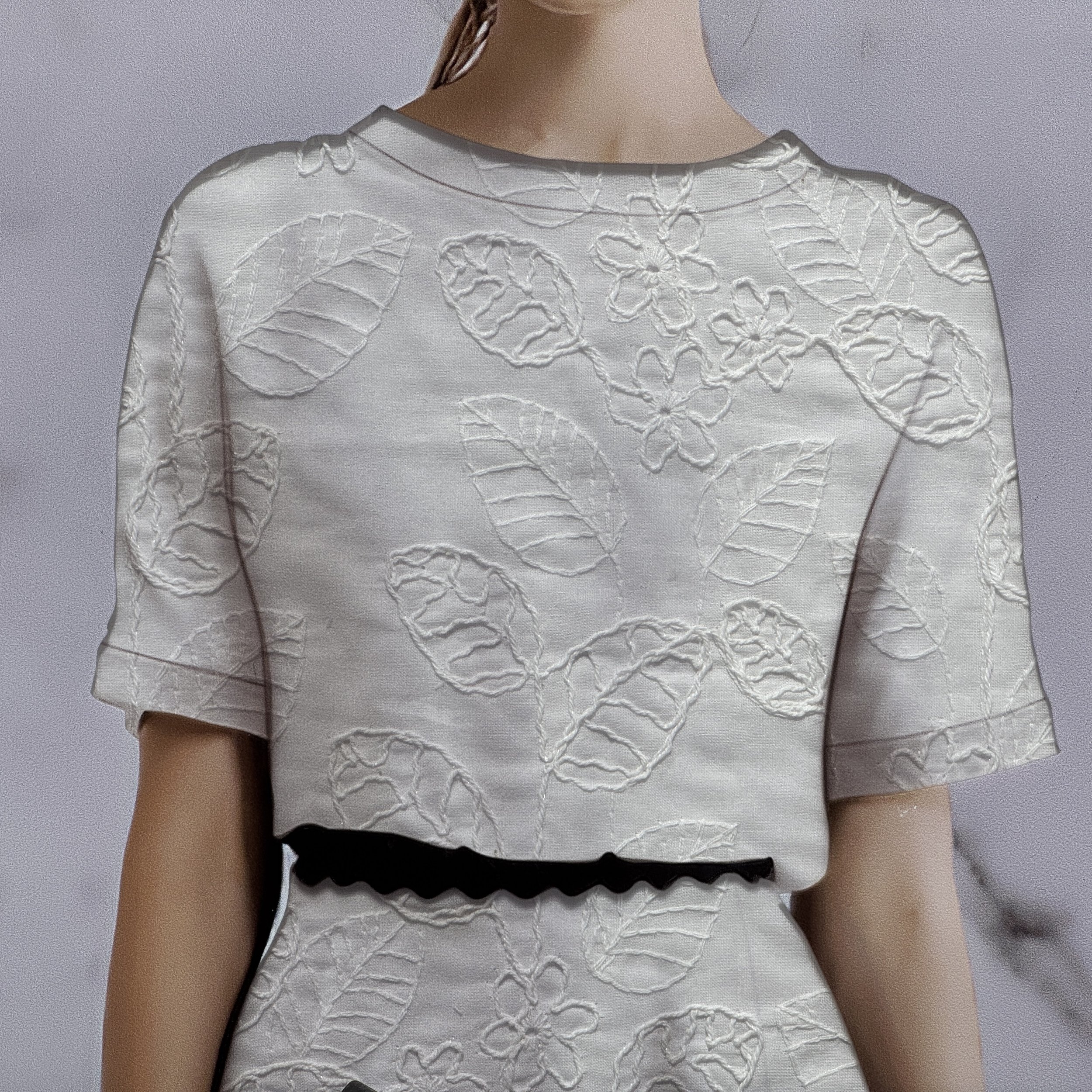 UC 5586C DSGN NO 1 COL - OFF WHITE CTLG.JPG