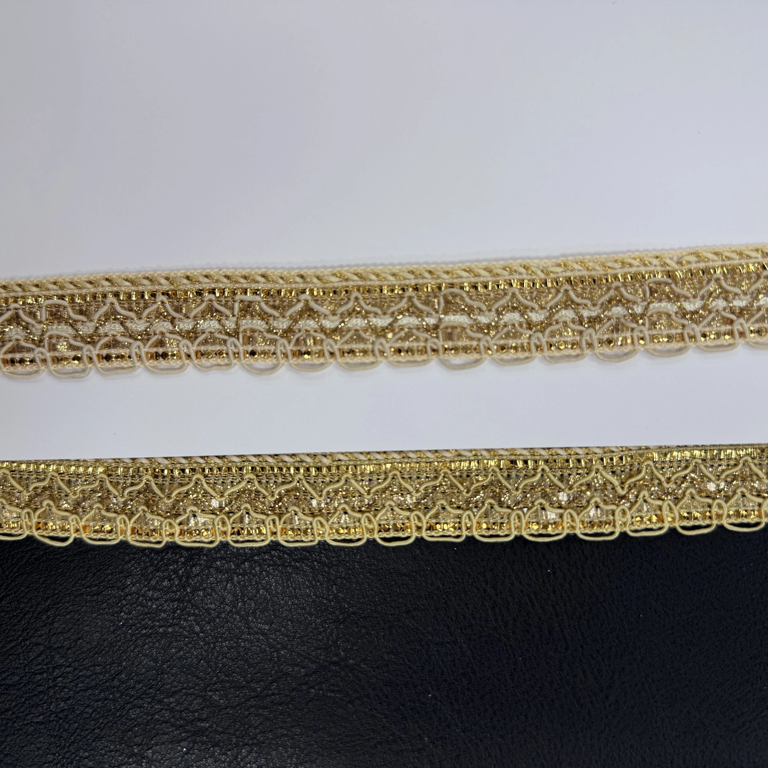 Antique Ivory Chevron Trim - Ivory Gold