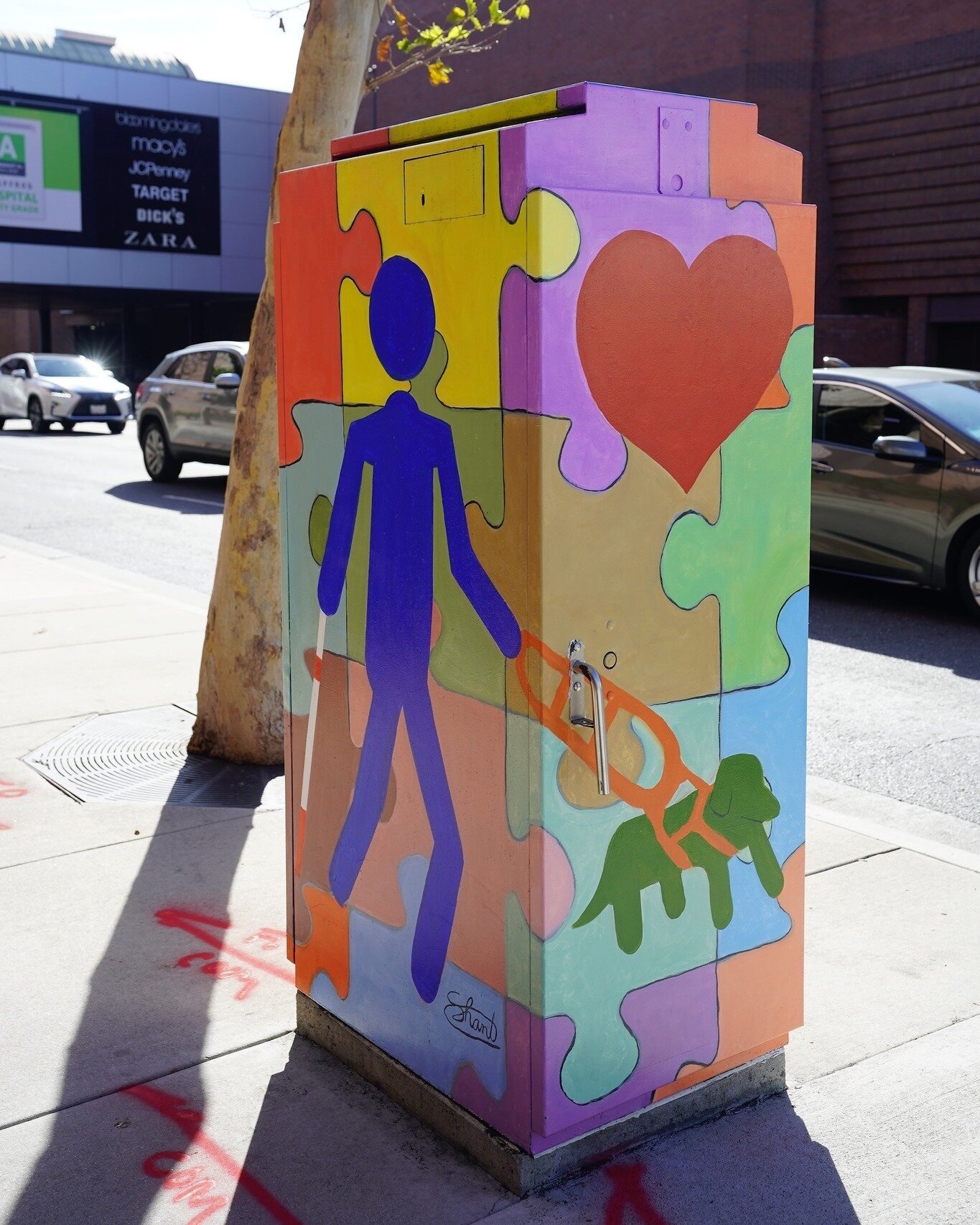 Follow us for a biking tour of the 5 new Beyond the Box murals painted this year in Glendale! 🚲 Artists submitted proposals inspired by this year&rsquo;s theme of &lsquo;Celebrating People with Disabilities&rsquo; to promote a positive representatio