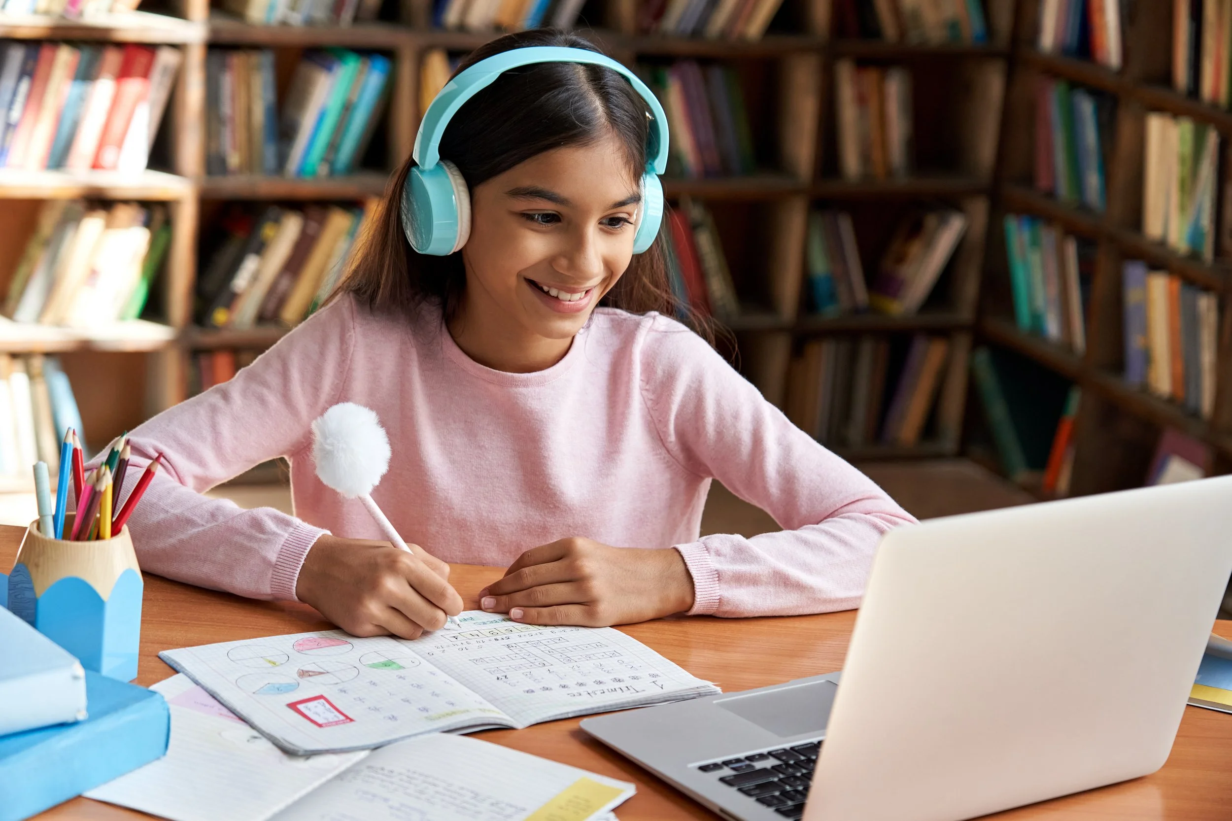 Glendale Libraries provides virtual homework and tutoring services at home. 