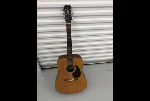 Alvarez Acoustic Guitar