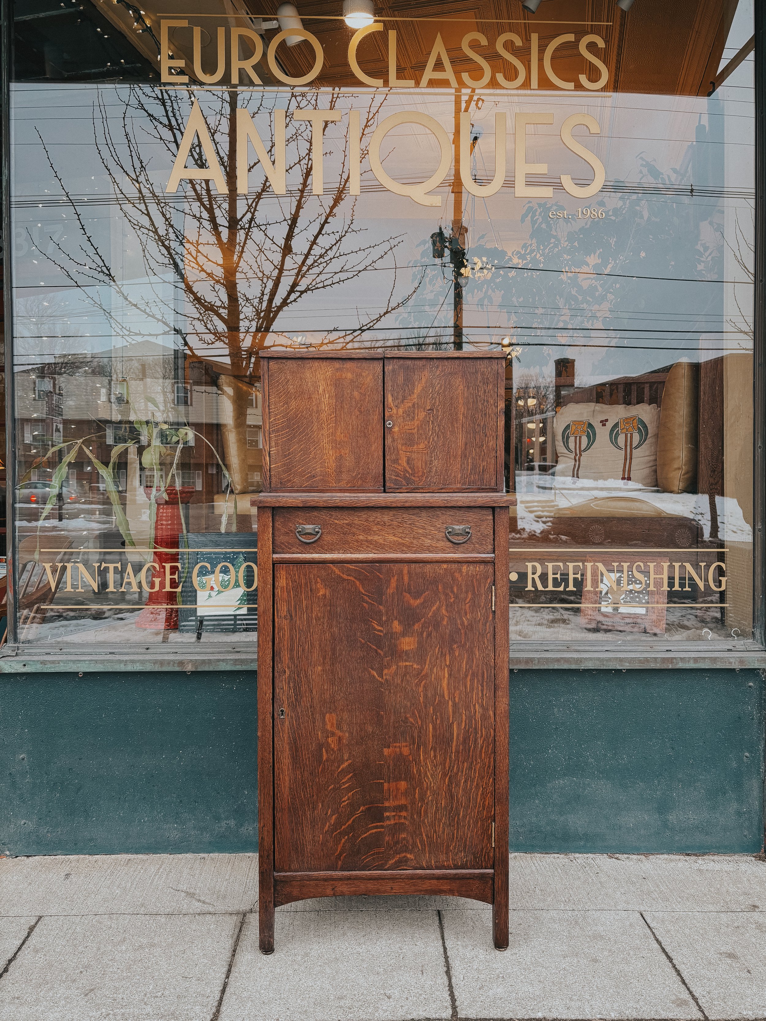 Antique quarter-sawn white oak Mission Bar Cabinet