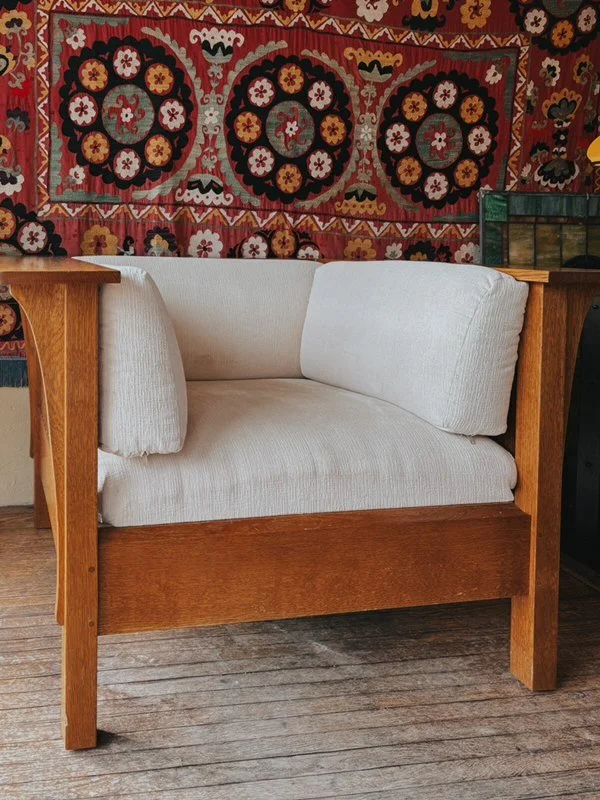 Prairie style cube chair