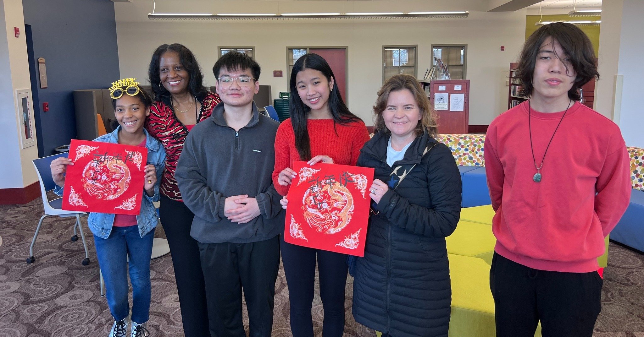 It's #NationalVolunteerWeek, and Flossmoor is so fortunate to be able to partner with students from Parker Jr. High and H-F High School at our activities and events. Our student-volunteers are simply the best! Thank you #ThisIsFlossmoor #Flossmooris1