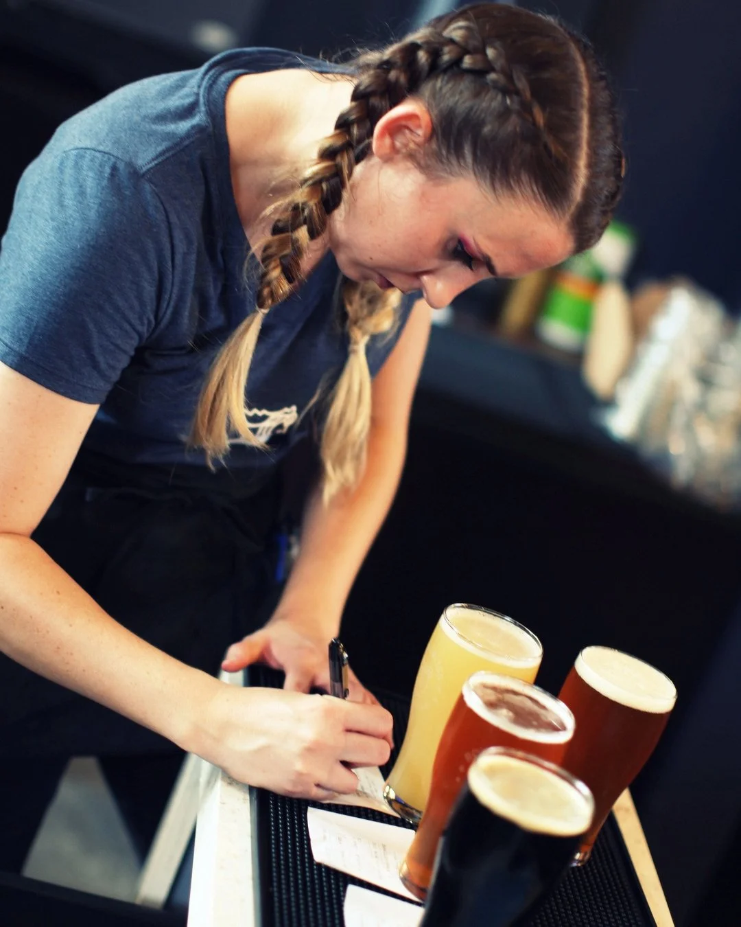 Our taproom team is the heartbeat of Royal Bliss 💛 

We&rsquo;re looking for a full-time, experienced bartenders and servers who are ready to bring great energy and great service every shift. 

Interested? 📬 Send your resume to ChrisK@RoyalBlissBre