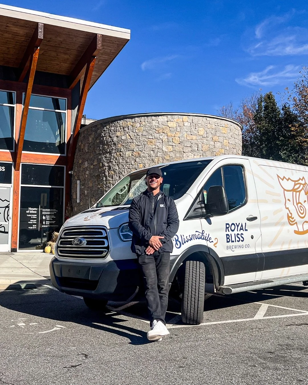 Happy Veterans Day! Today we raise a glass to those who served, especially two members of our own team 🍻 Lorenzo Smith, our delivery hero, and Chris Wertman, our Head Brewer.

Thank you both (and all veterans) for your service and dedication, in and