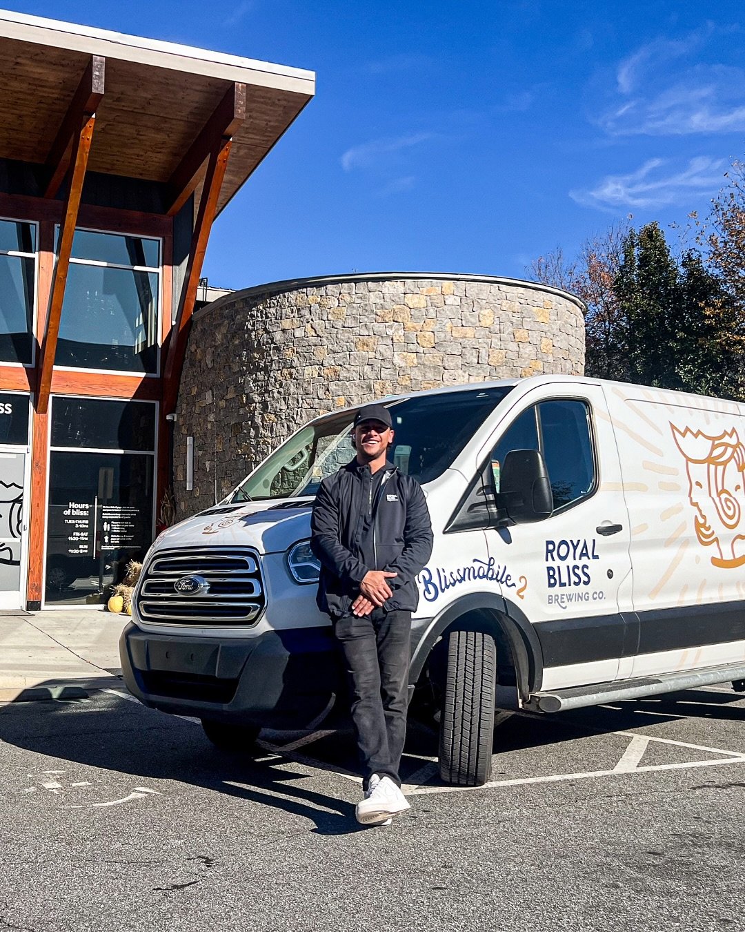 Happy Veterans Day! Today we raise a glass to those who served, especially two members of our own team 🍻 Lorenzo Smith, our delivery hero, and Chris Wertman, our Head Brewer.

Thank you both (and all veterans) for your service and dedication, in and