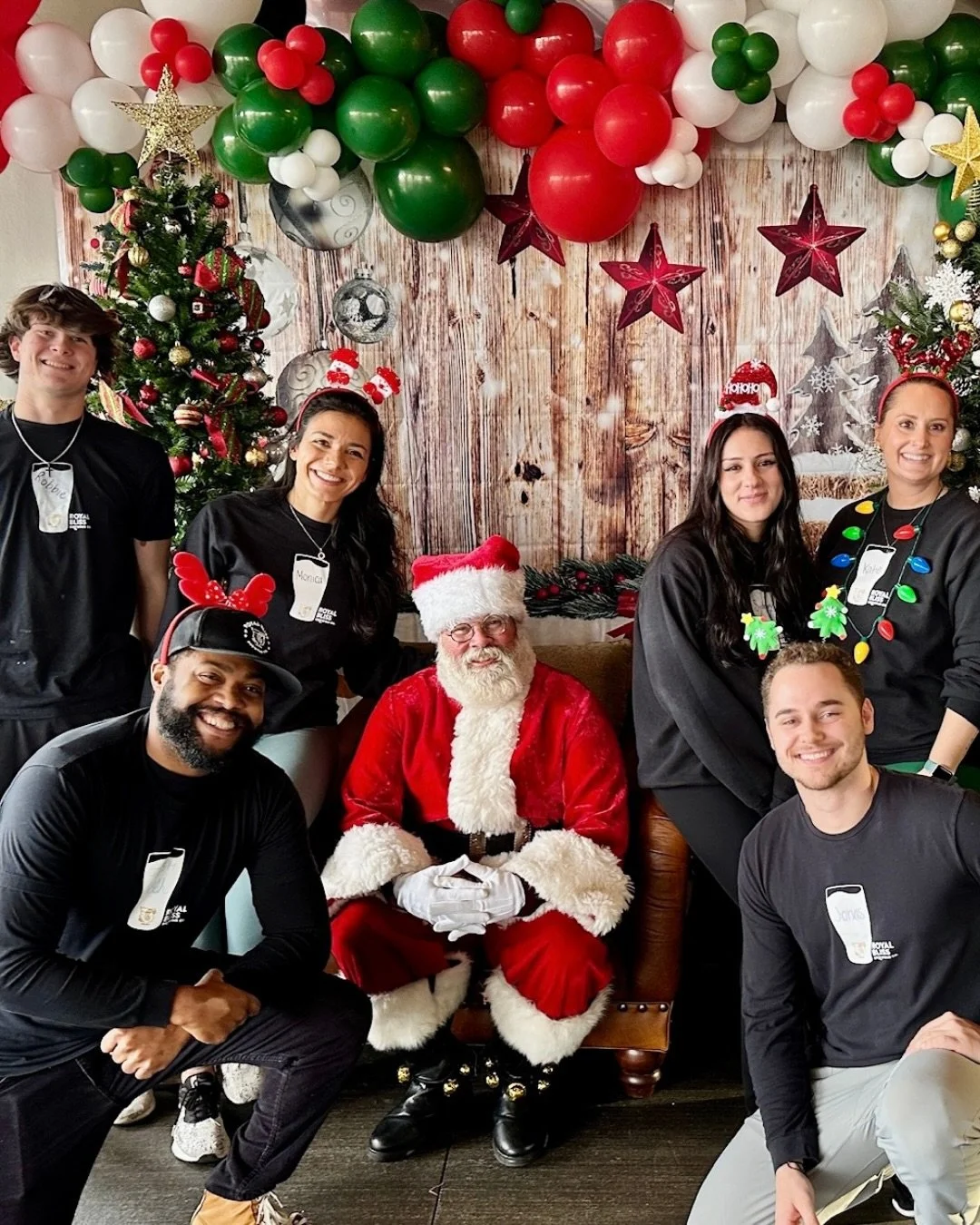 Make a little holiday memory with us, Santa&rsquo;s stopping by the brewery this Saturday. 🎅✨

Bundle up the crew, swing by the brewery, and let the kids meet Santa while you relax with something festive.