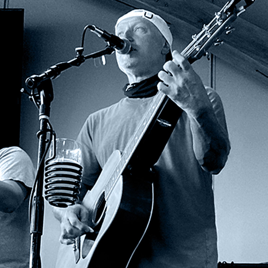 Live Music ft. Karl Stolz