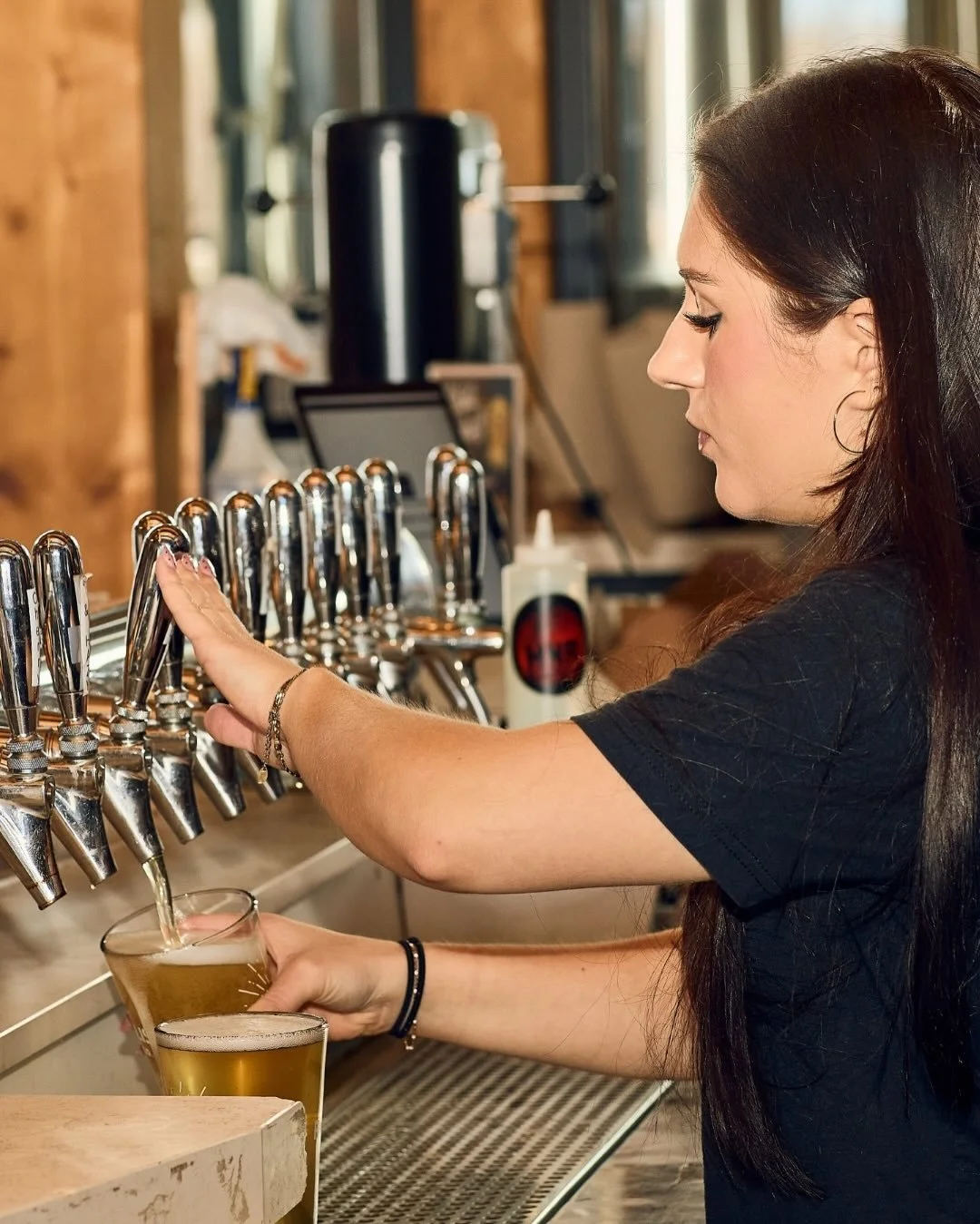 Great service starts with a great team 🍻

We&rsquo;re hiring bartenders and servers who bring experience, personality, and consistency to every shift.

Ready to jump in? 📬 Send your resume to ChrisK@RoyalBlissBrewing.com