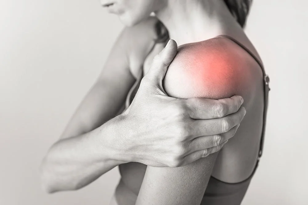 Frozen Shoulder vs. Rotator Cuff Tear: What's the Difference?
