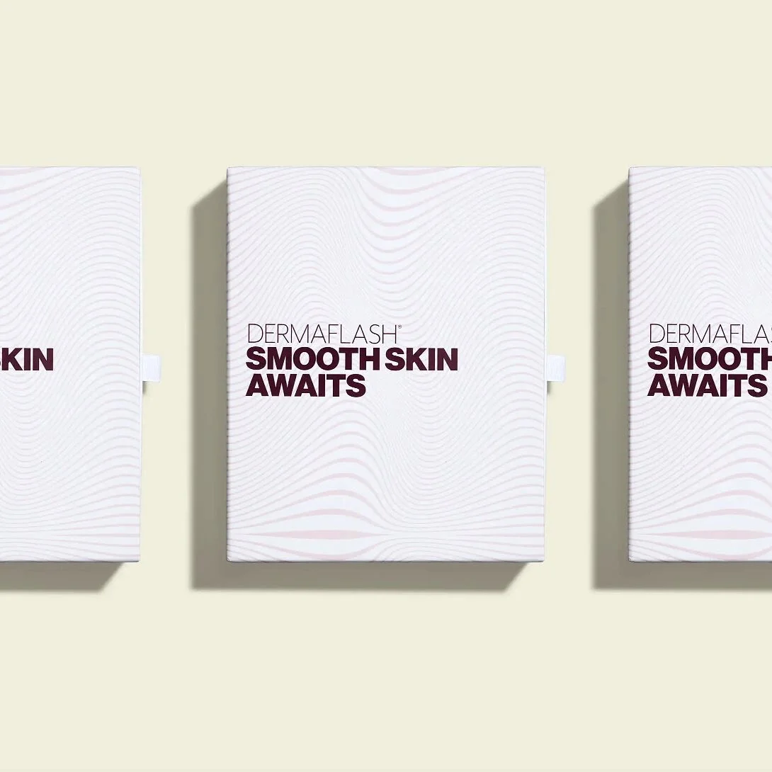 Creative direction for @dermaflash MINI PR mailer, Summer 2021

image: @twelvenyc