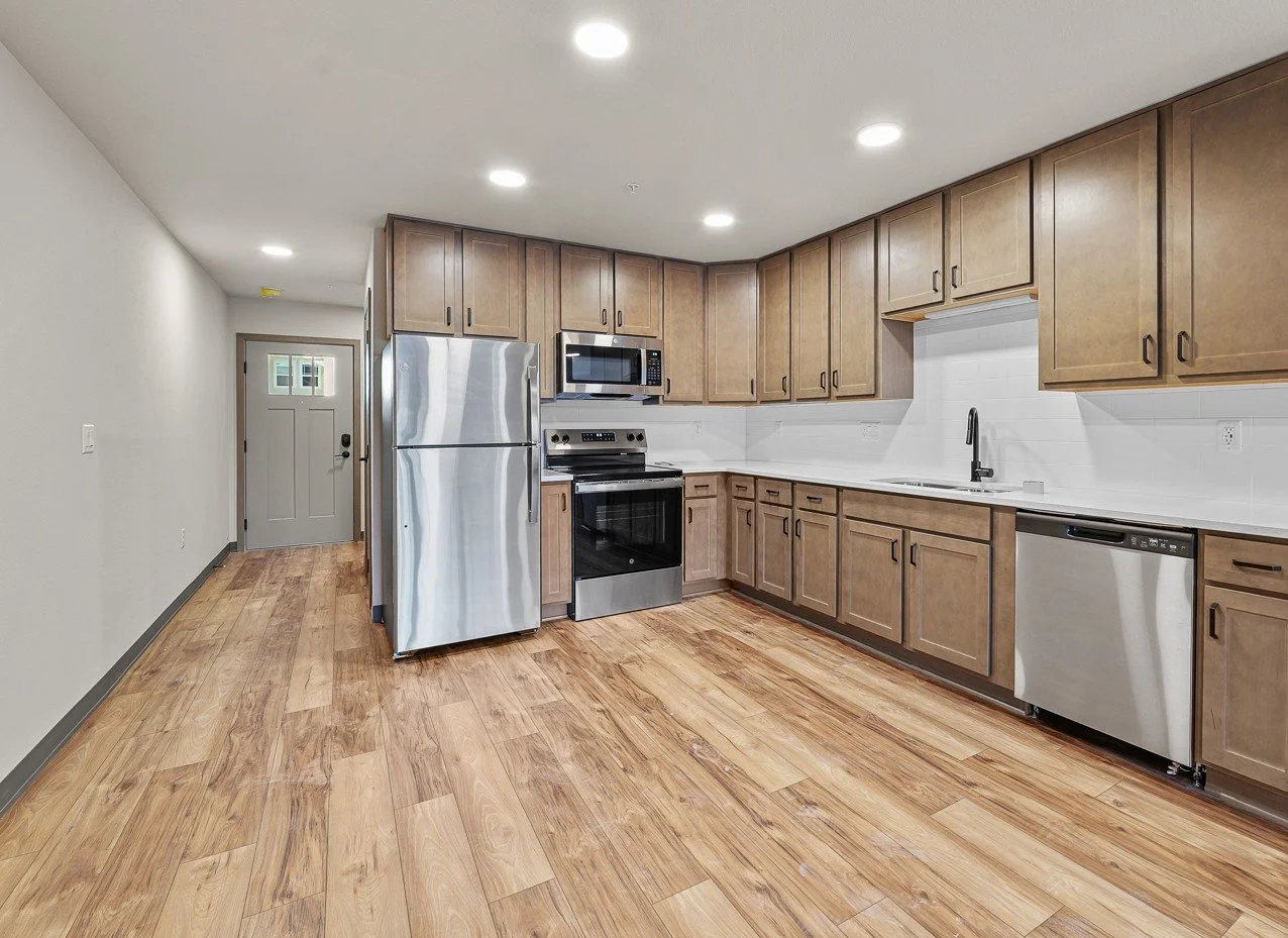 Woods Hollow Cottages &amp; Townhomes - Kitchen 2